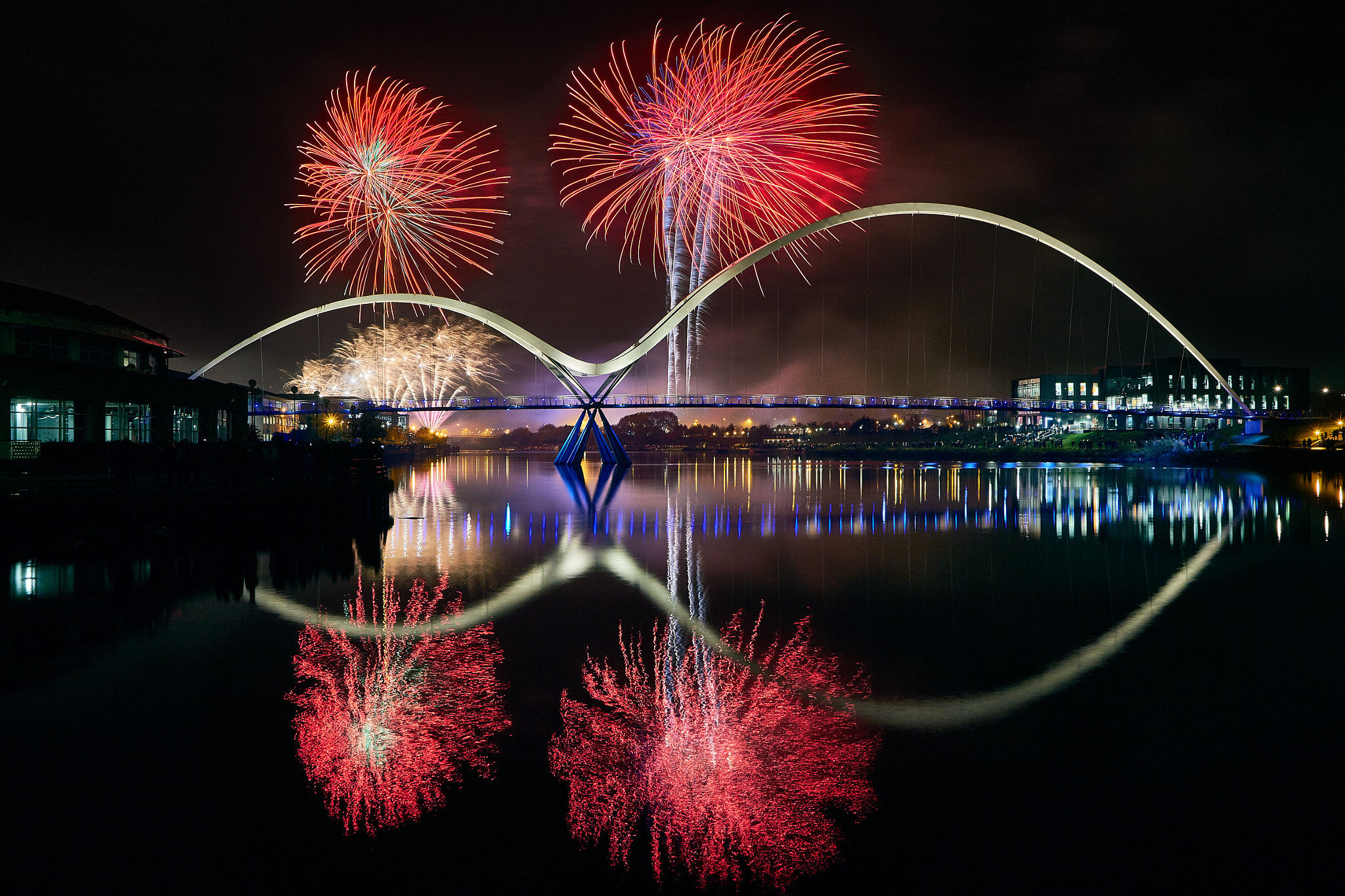 Canon EOS 7D + Canon EF-S 17-55mm F2.8 IS USM sample photo. Stockton fireworks photography