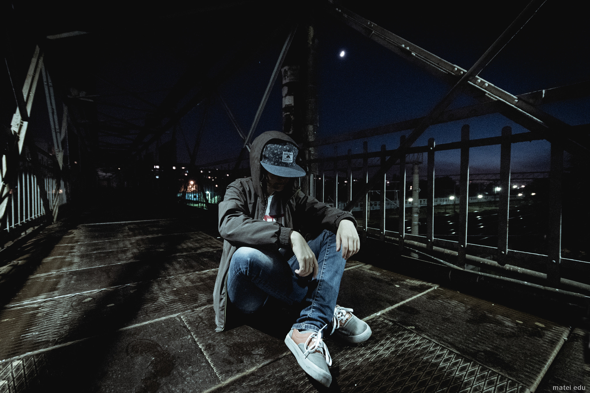 Sigma 10-20mm F4-5.6 EX DC HSM sample photo. Nightcrawler photography