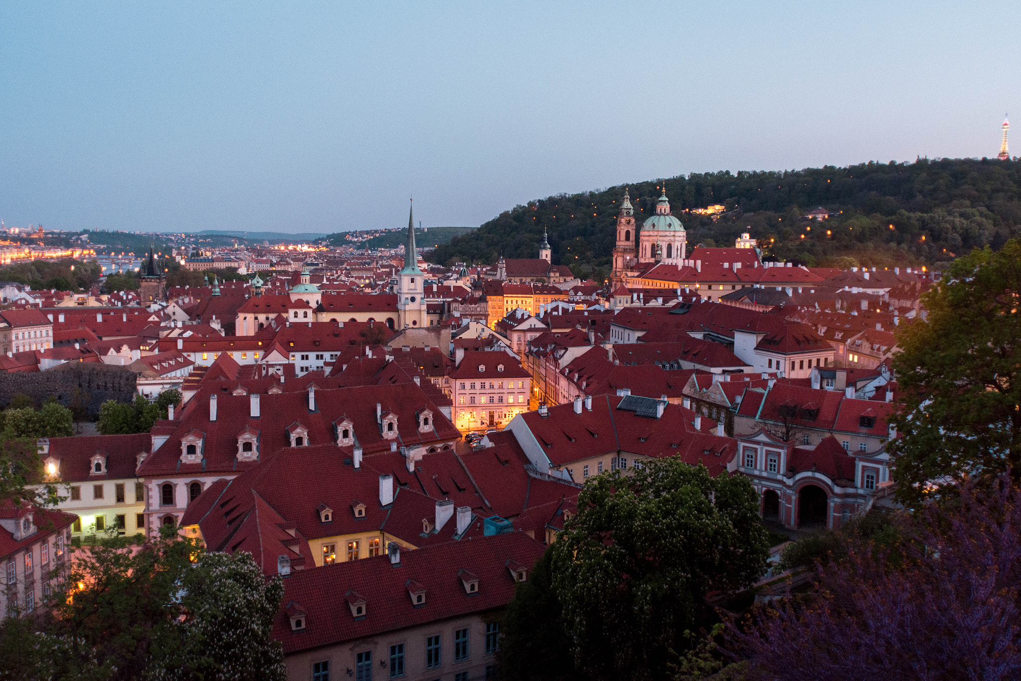 Nikon D7100 + Nikon AF Nikkor 20mm F2.8D sample photo. Prague rooftops photography