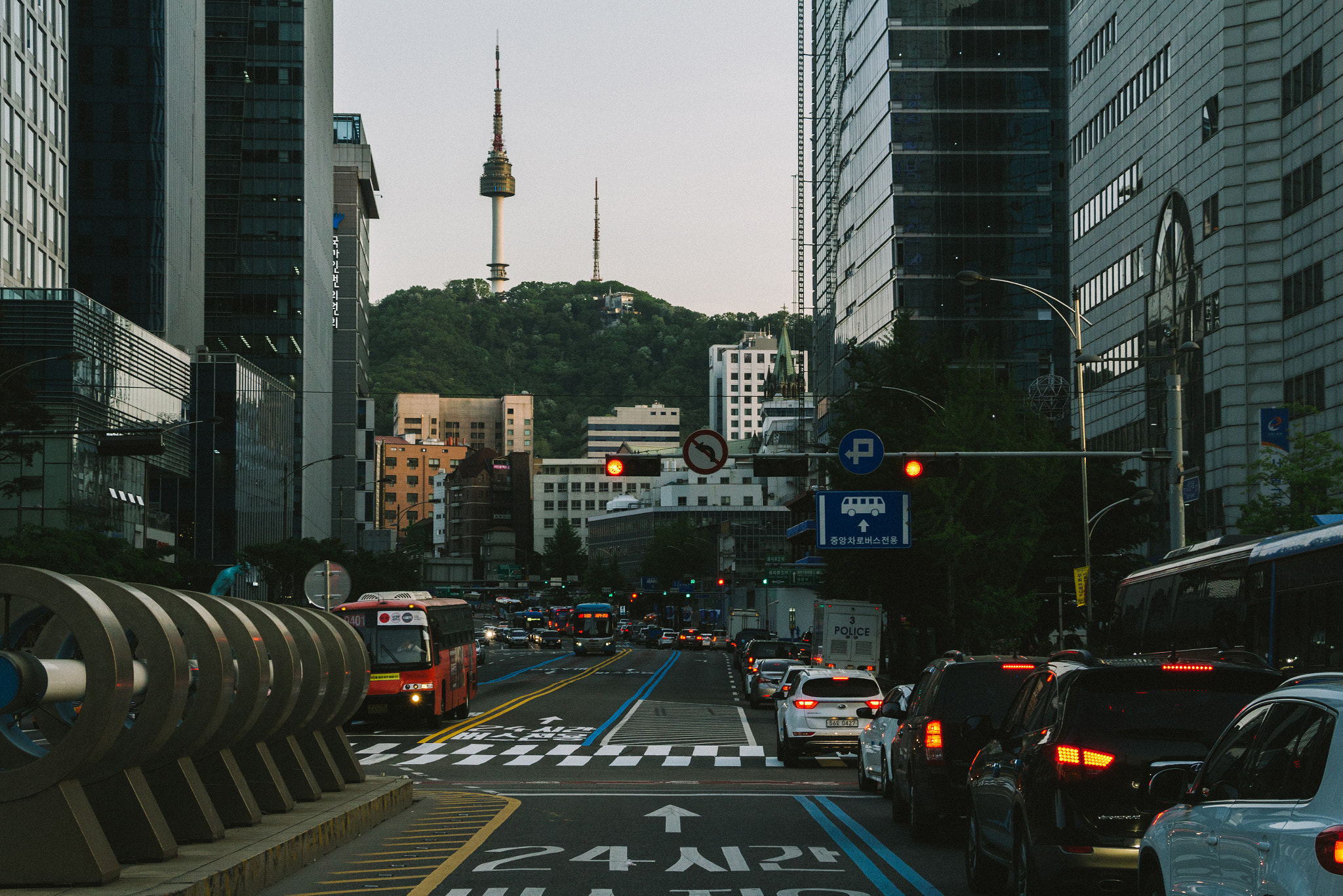 Canon EOS 700D (EOS Rebel T5i / EOS Kiss X7i) + Canon EF-S 18-135mm F3.5-5.6 IS STM sample photo. A view of namsan tower photography