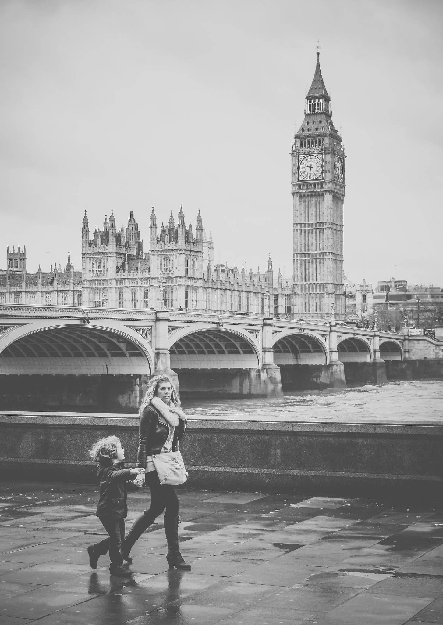 Olympus OM-D E-M5 sample photo. Mood in london photography