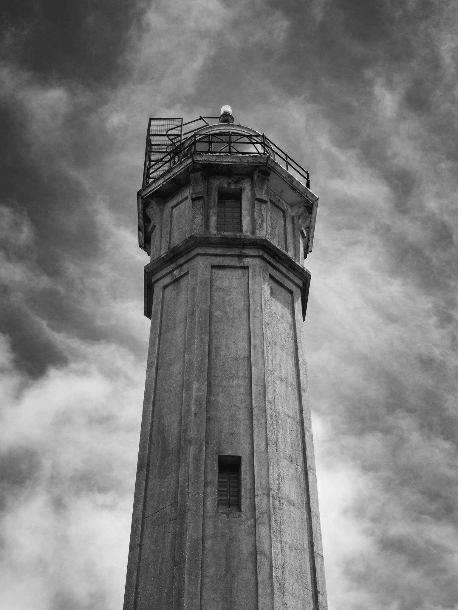 Olympus M.Zuiko Digital 14-42mm F3.5-5.6 II R sample photo. Alcatraz lighthouse photography