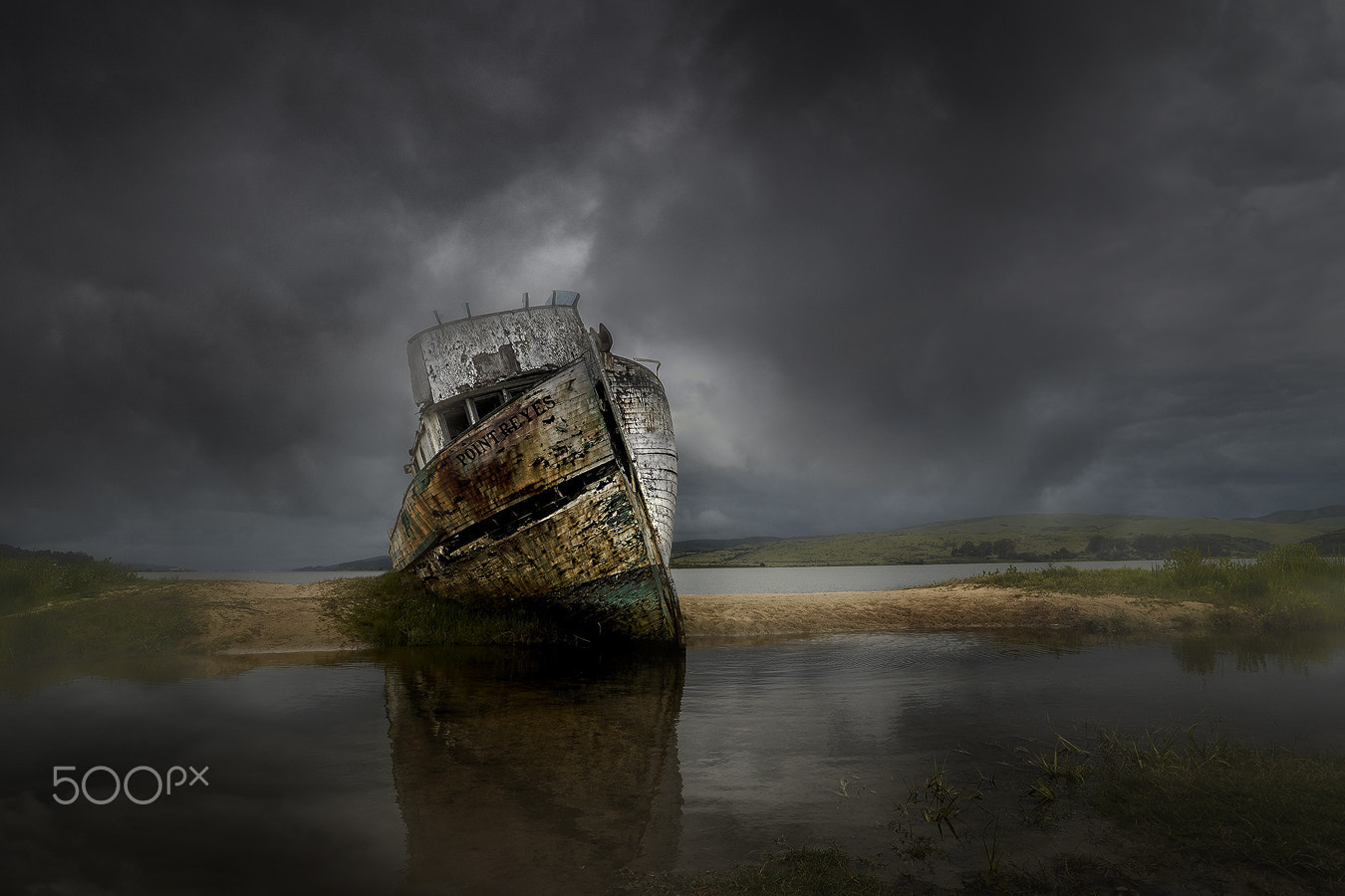 Nikon AF-S Nikkor 17-35mm F2.8D ED-IF sample photo. Point reyes photography