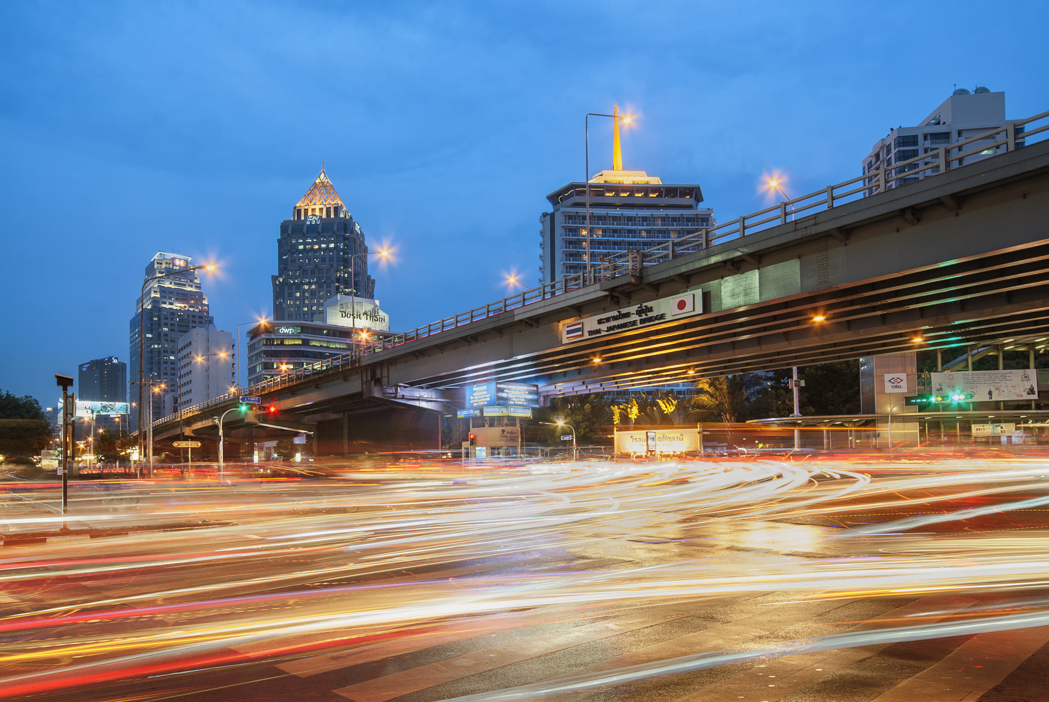 Sigma 10-20mm F4-5.6 EX DC HSM sample photo. Bangkok vibe @thai-japanese bridge photography