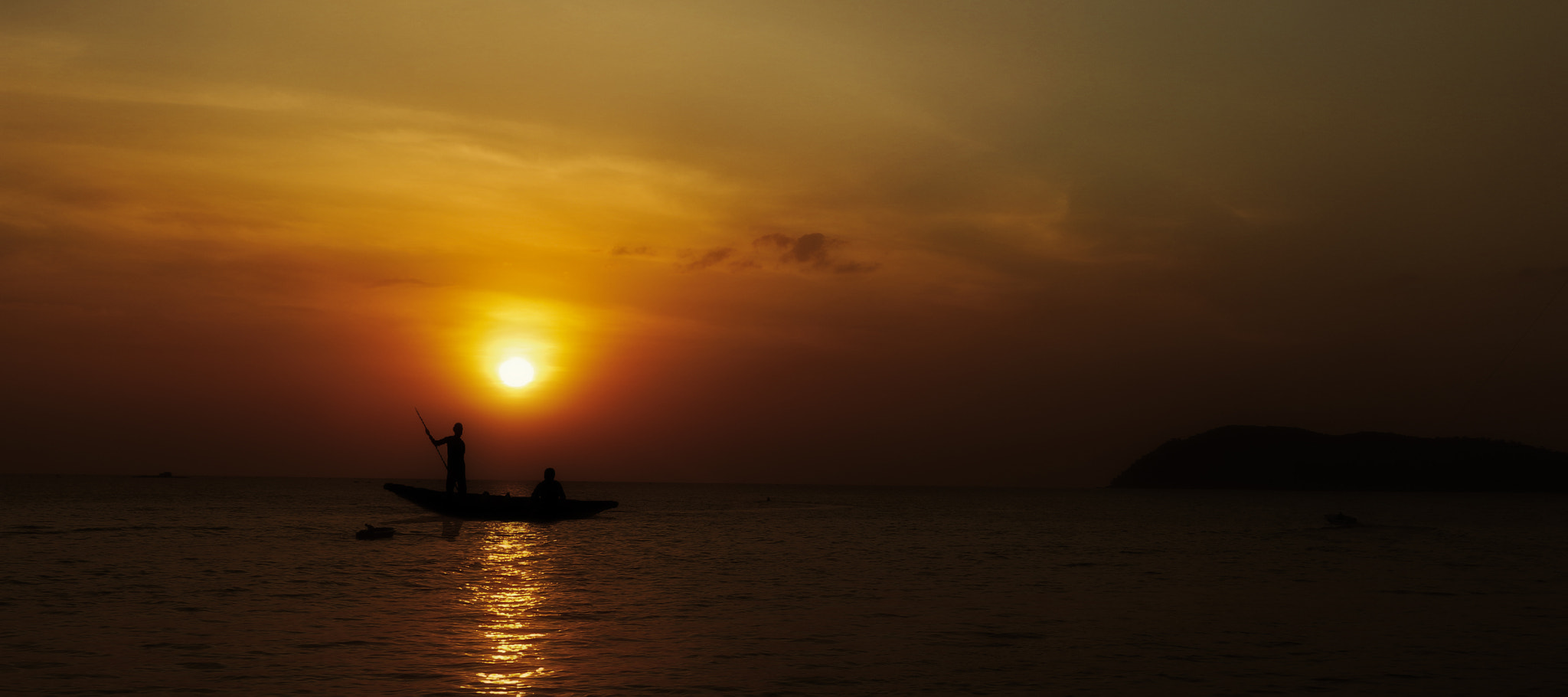 Canon EF-S 18-135mm F3.5-5.6 IS STM sample photo. Sunset at the beach photography