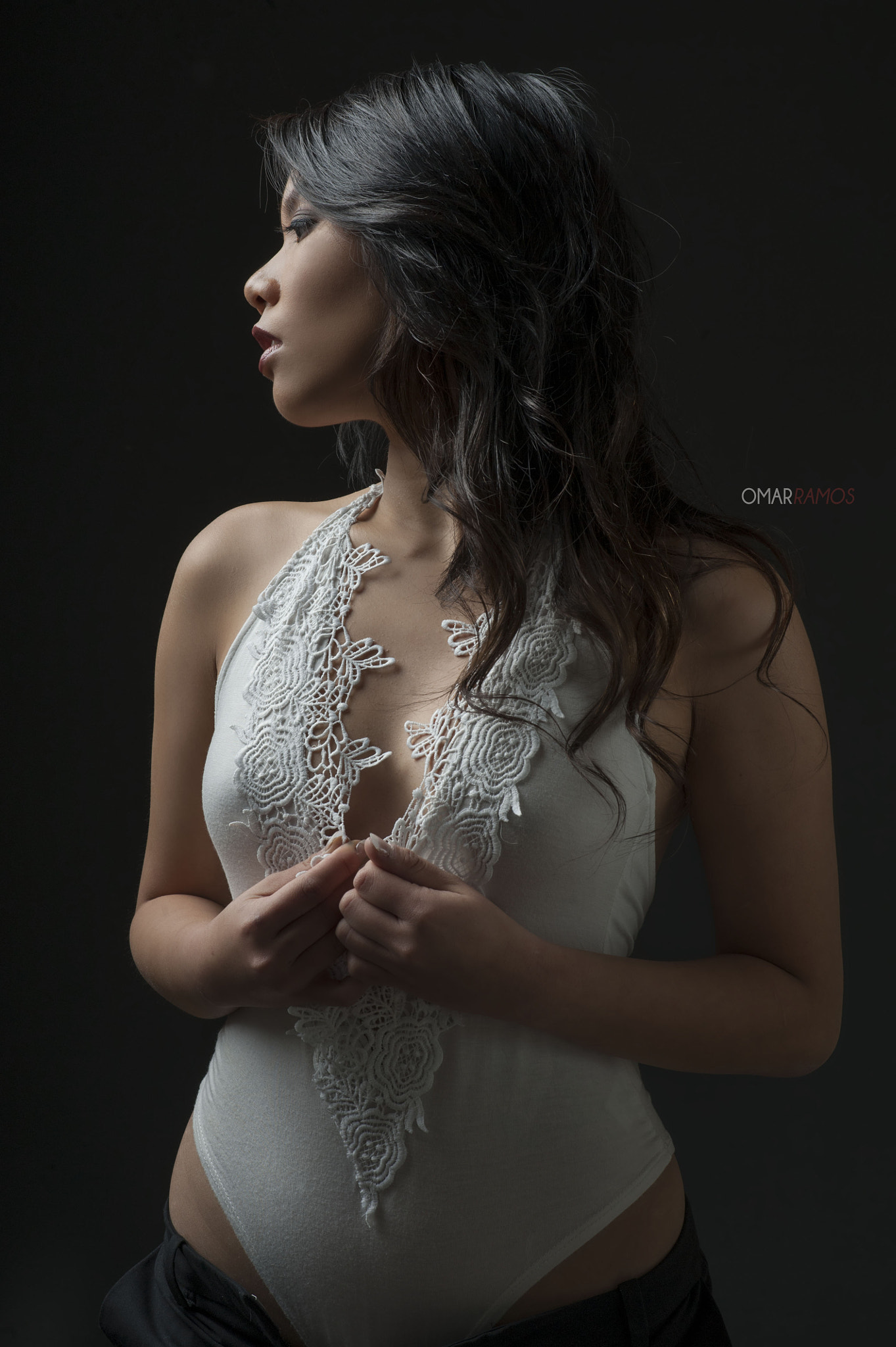 Nikon D3 + Nikon AF-S Nikkor 85mm F1.8G sample photo. Innocent glance photography