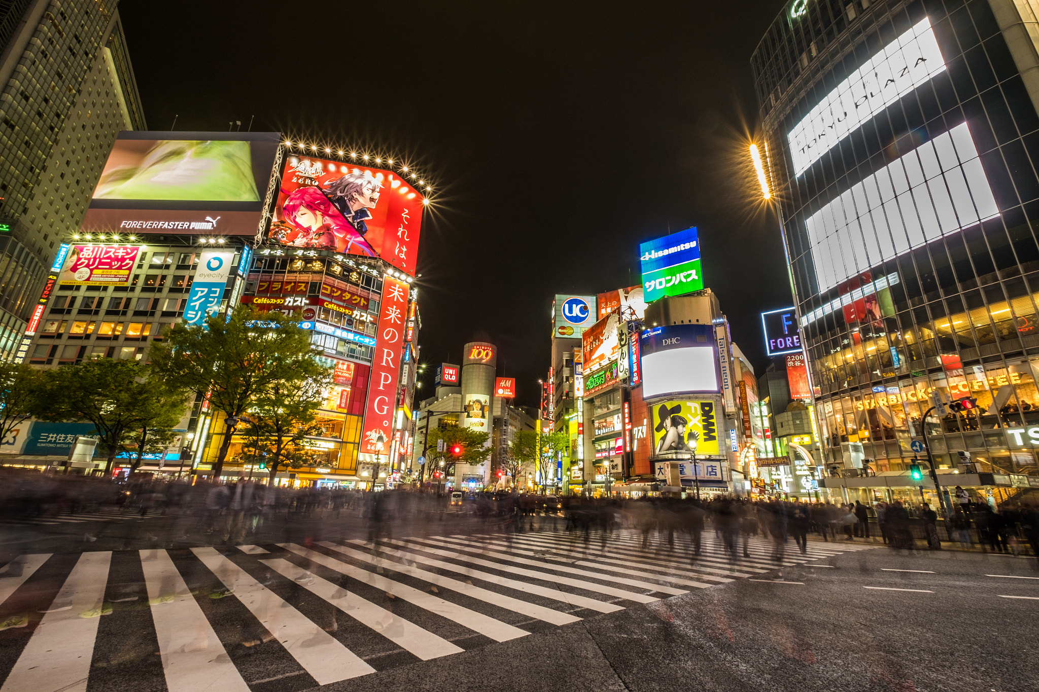 Fujifilm X-E2S + Fujifilm XF 10-24mm F4 R OIS sample photo. Shibuya crossing photography