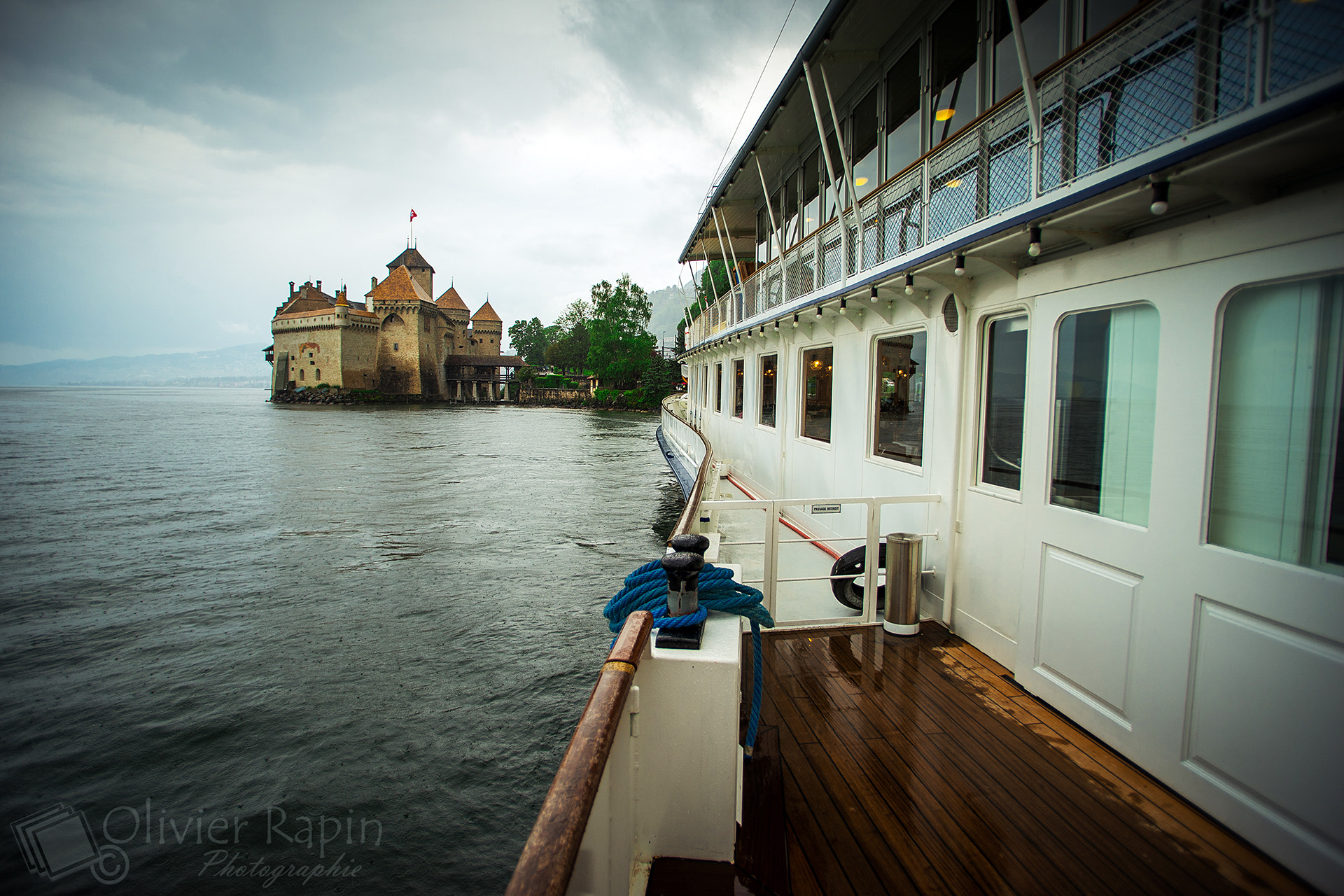 Sony a7 + Minolta AF 17-35mm F2.8-4 (D) sample photo. Château de chillon photography