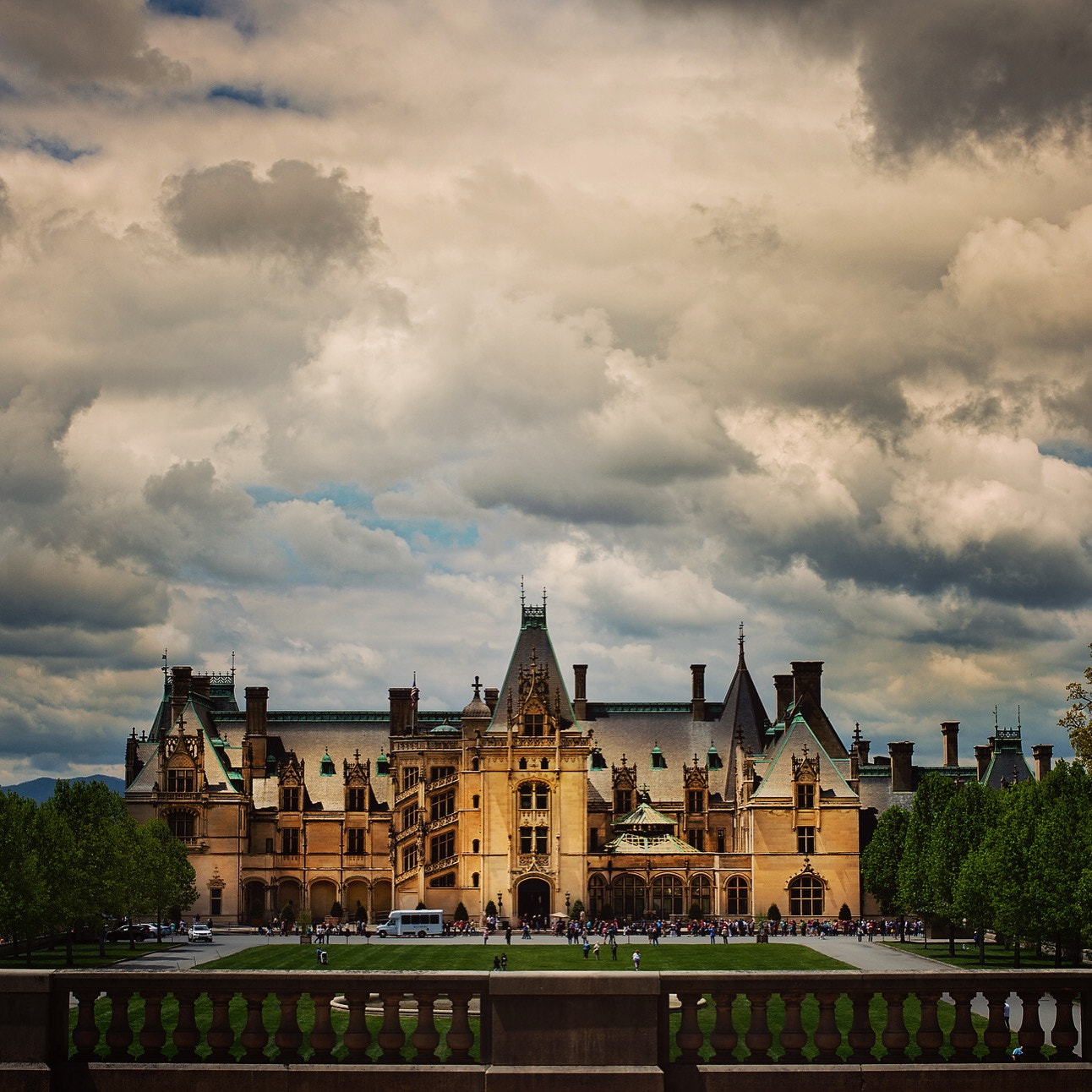 Nikon D4 + Nikon AF Nikkor 50mm F1.4D sample photo. Biltmore estate, asheville nc photography