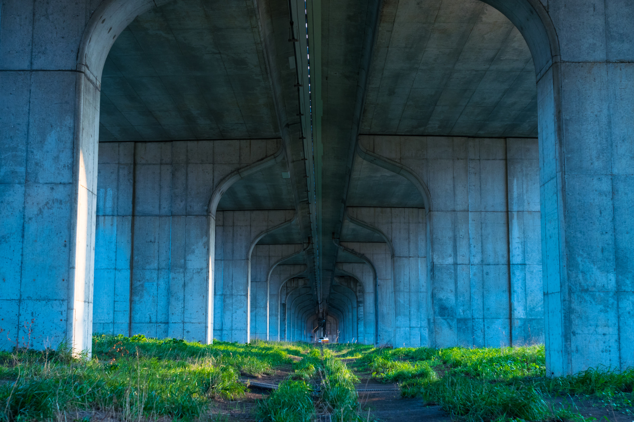 Nikon D5300 + Sigma 35mm F1.4 DG HSM Art sample photo. Under a girder bridge photography