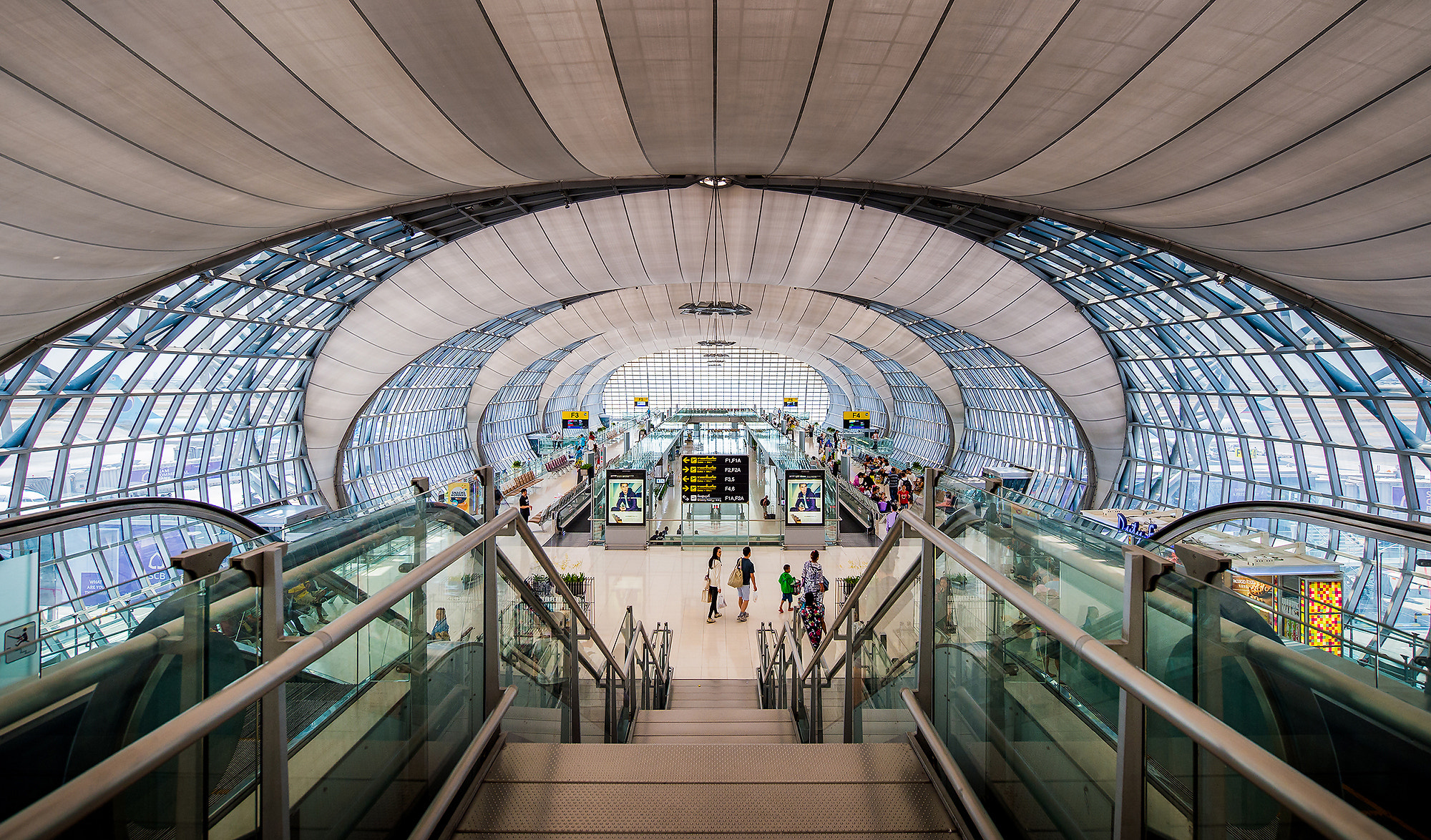 Nikon AF-S Nikkor 18-35mm F3.5-4.5G ED sample photo. Thailand airport scape photography