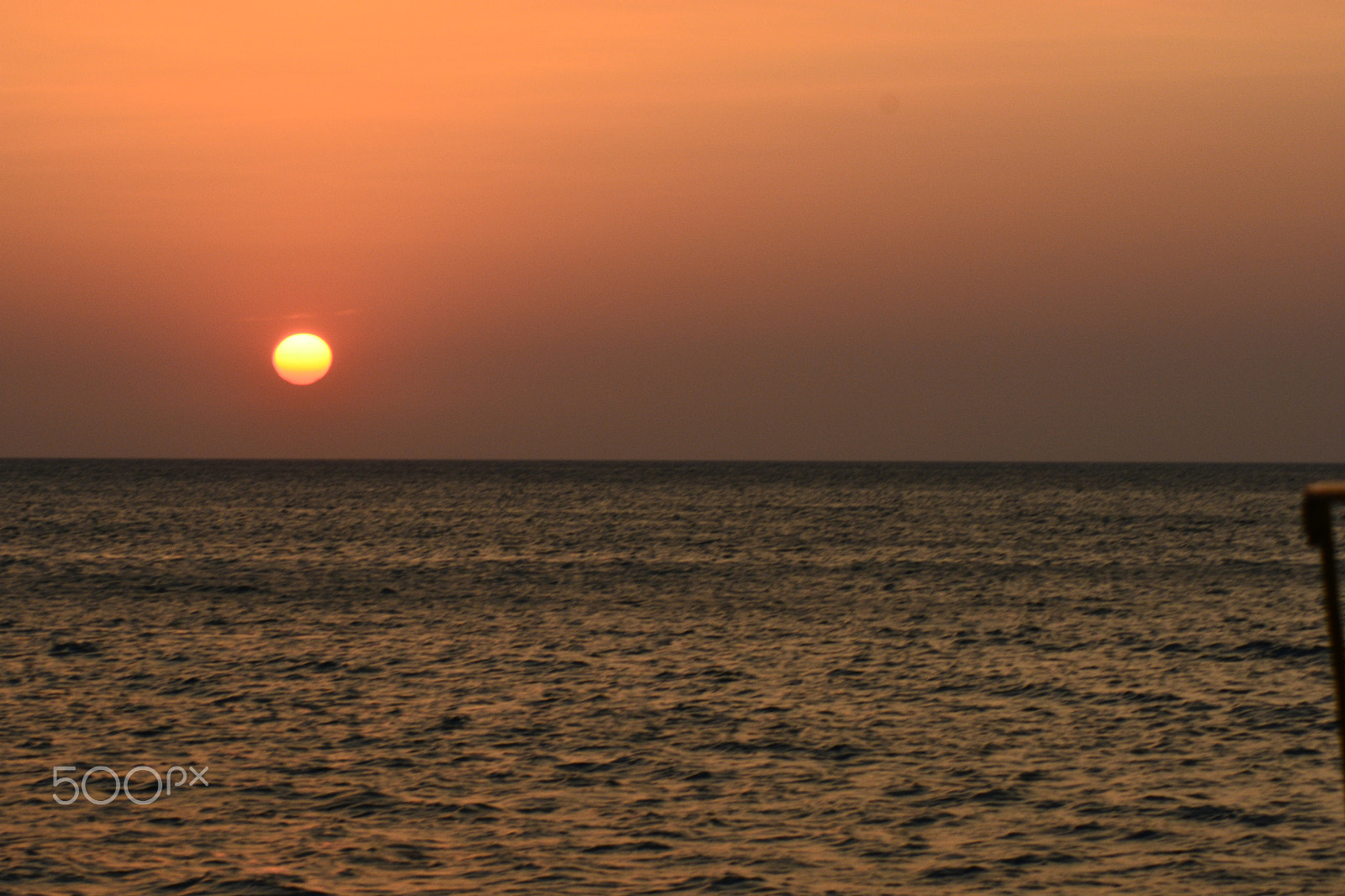 AF Zoom-Nikkor 70-300mm f/4-5.6D ED sample photo. Sol callendo en mar caribe photography