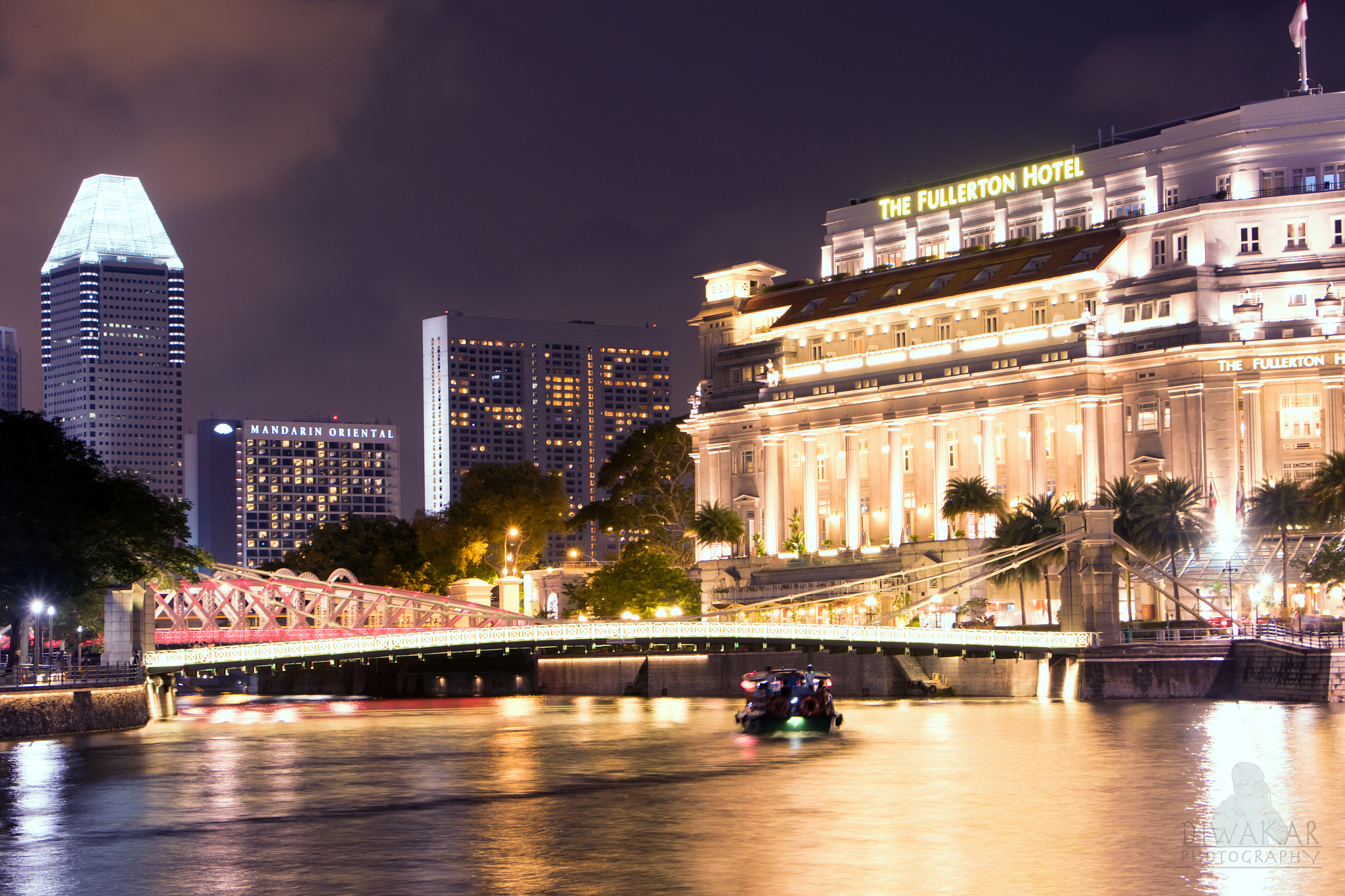 Canon EOS 7D Mark II + Canon EF-S 18-135mm F3.5-5.6 IS STM sample photo. Boat quay photography