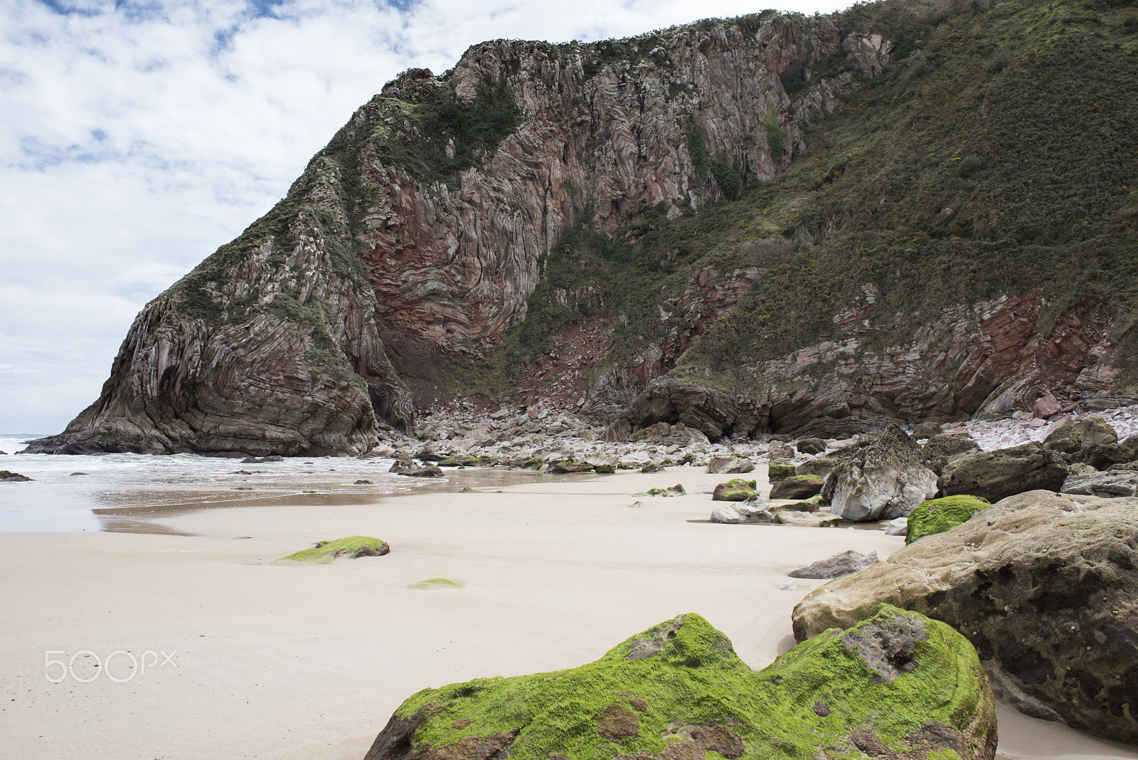 Nikon D810 + Nikon AF Nikkor 28mm F2.8D sample photo. Playa de la ballota llanes, asturias, spain. photography