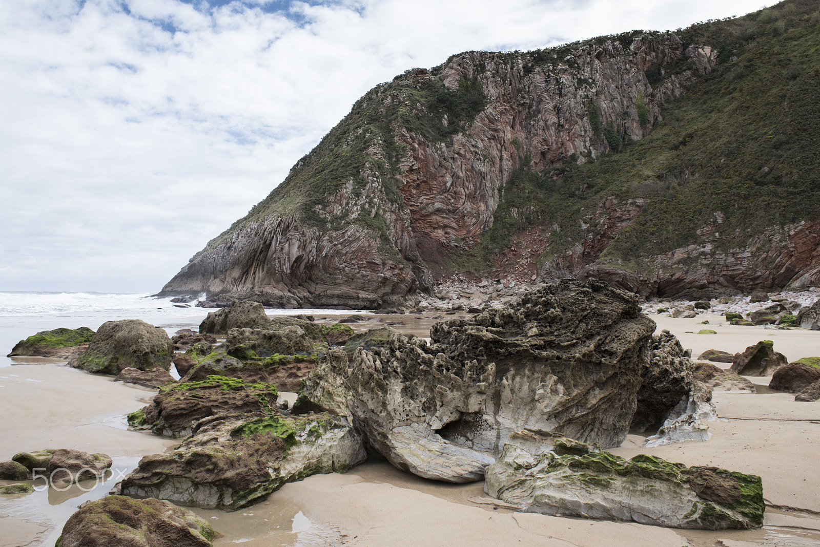 Nikon D810 + Nikon AF Nikkor 28mm F2.8D sample photo. Playa de la ballota llanes, asturias, spain. photography