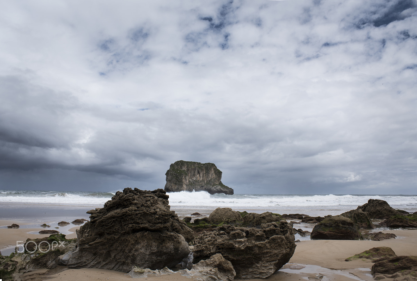 Nikon D810 + Nikon AF Nikkor 28mm F2.8D sample photo. Playa de la ballota llanes, asturias, spain. photography