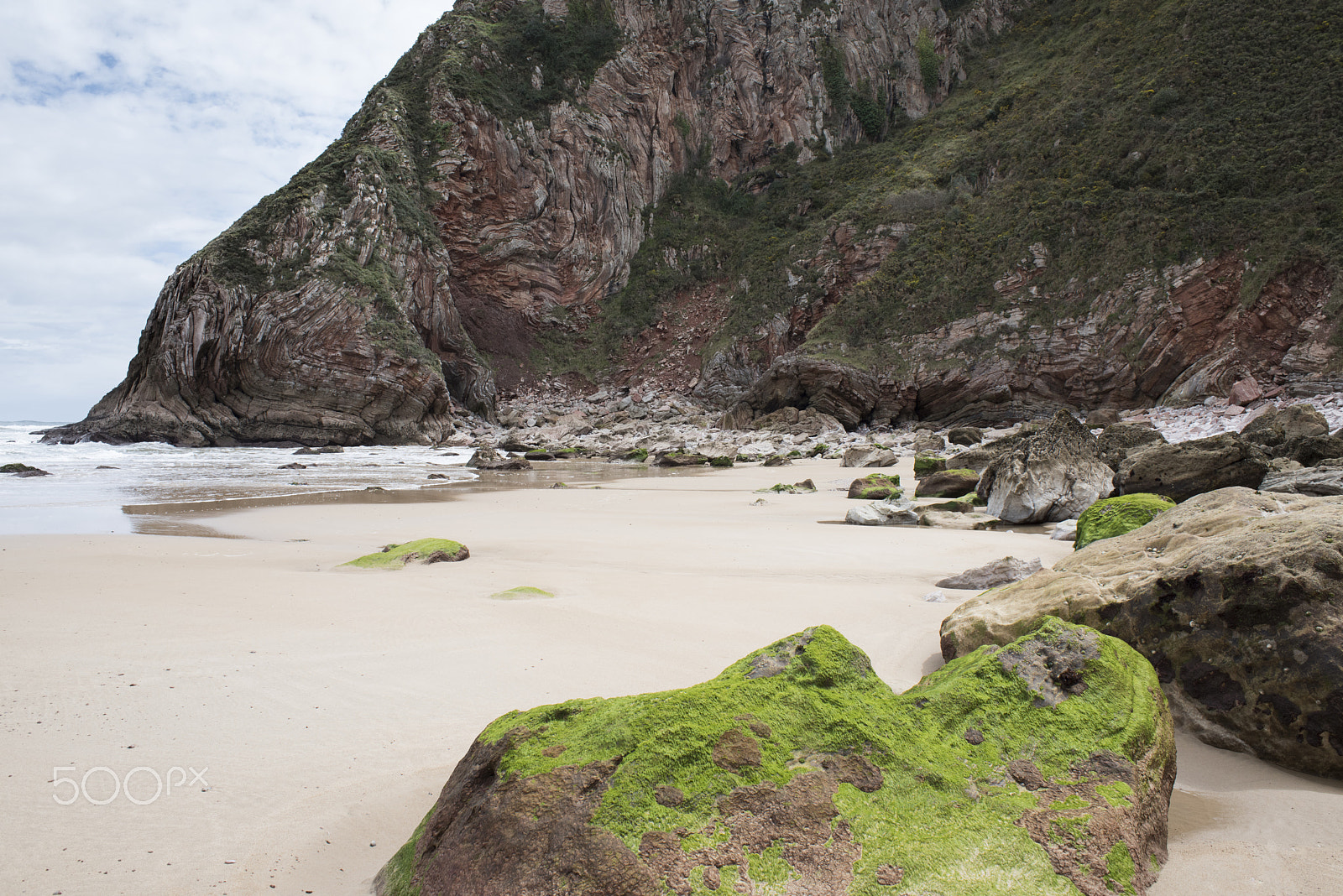 Nikon D810 + Nikon AF Nikkor 28mm F2.8D sample photo. Playa de la ballota llanes, asturias, spain. photography