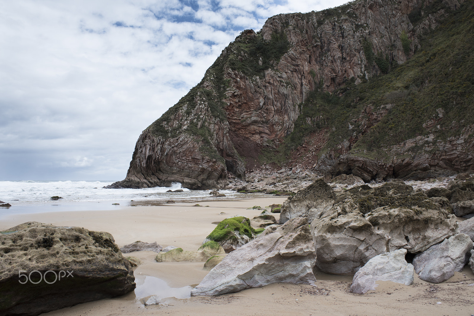 Nikon D810 + Nikon AF Nikkor 28mm F2.8D sample photo. Playa de la ballota llanes, asturias, spain. photography