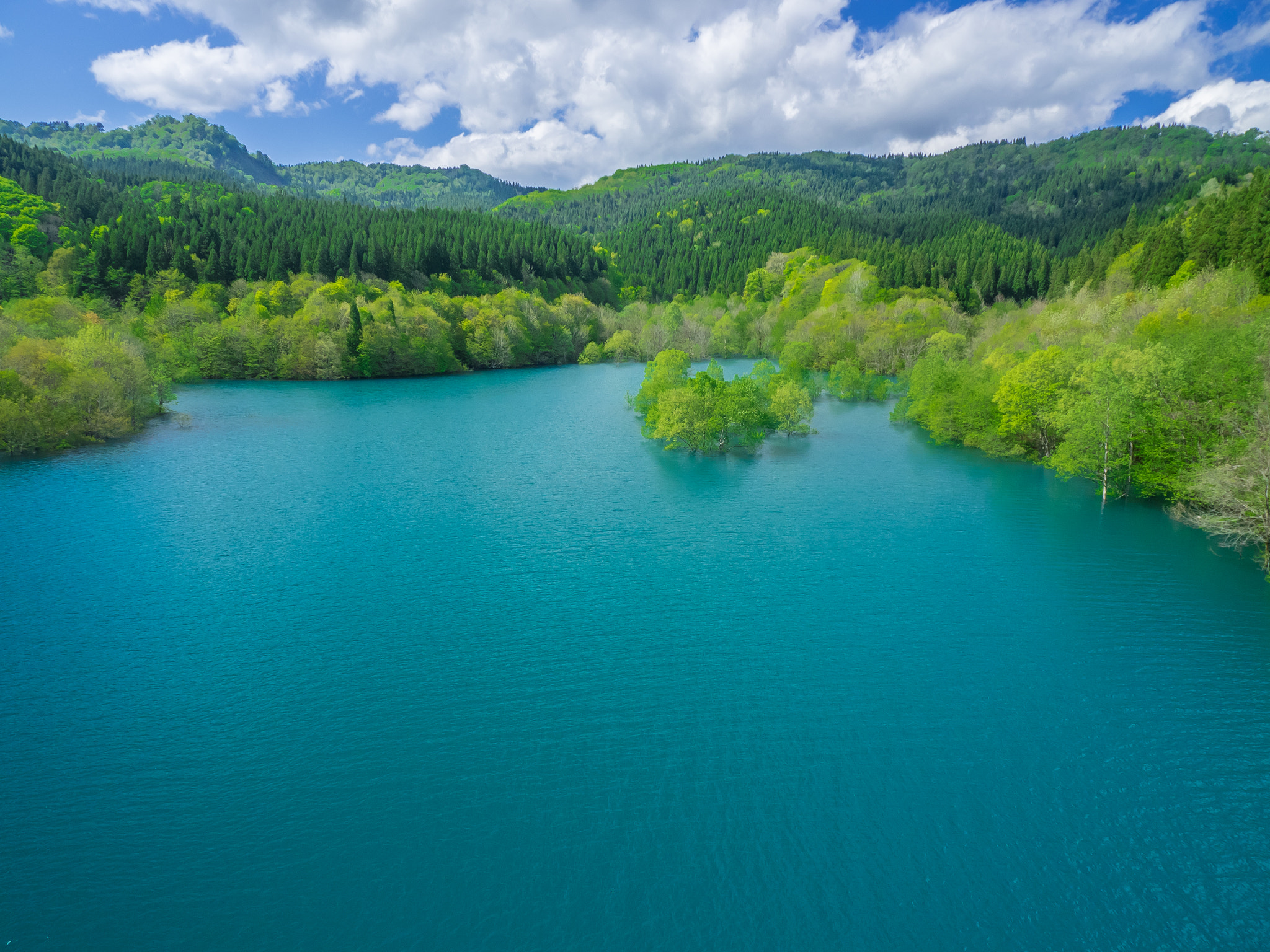 Olympus OM-D E-M1 + OLYMPUS M.12-50mm F3.5-6.3 sample photo. Blue water lake photography