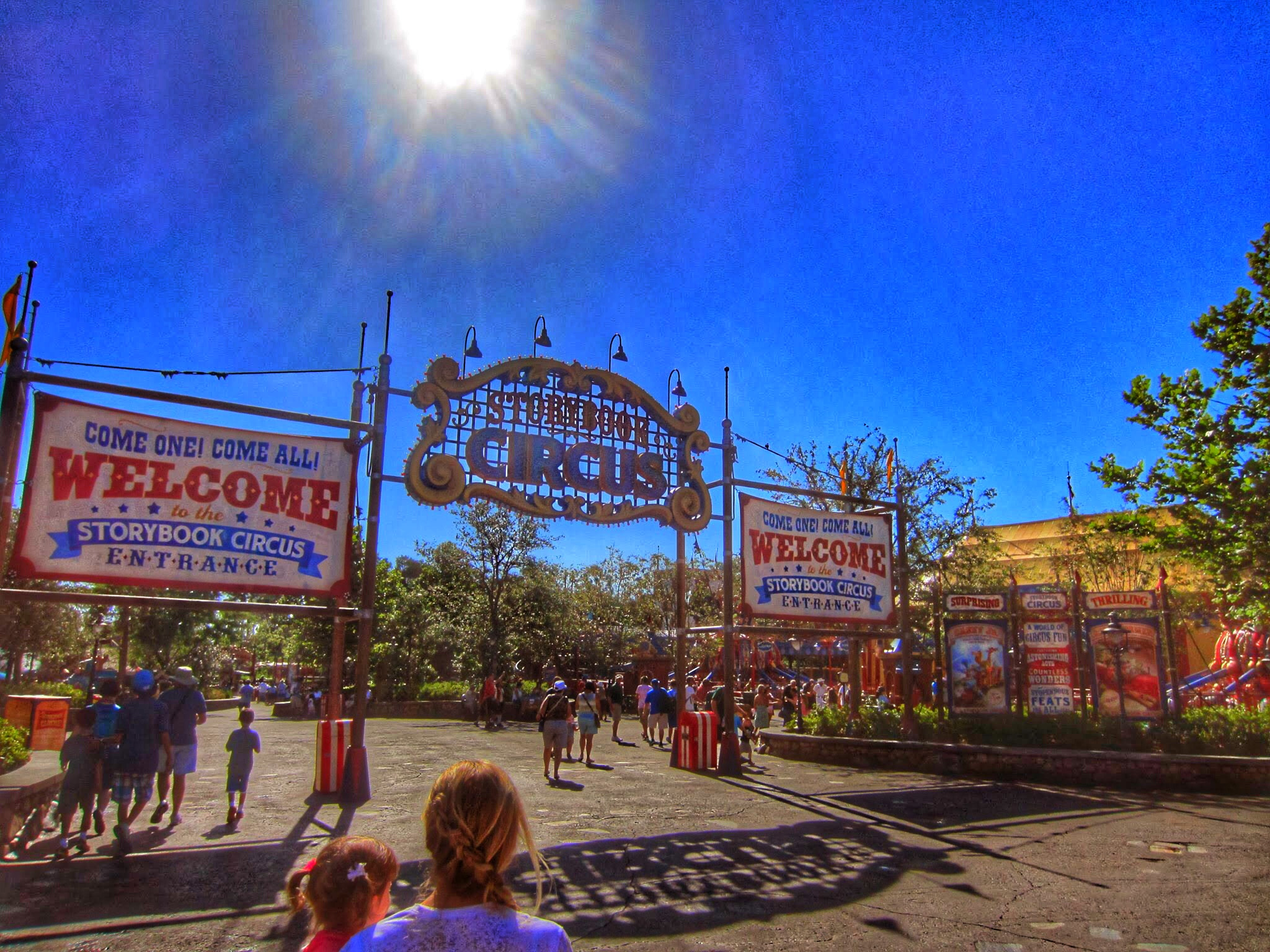 Canon PowerShot ELPH 300 HS (IXUS 220 HS / IXY 410F) sample photo. Magic kingdom circus photography