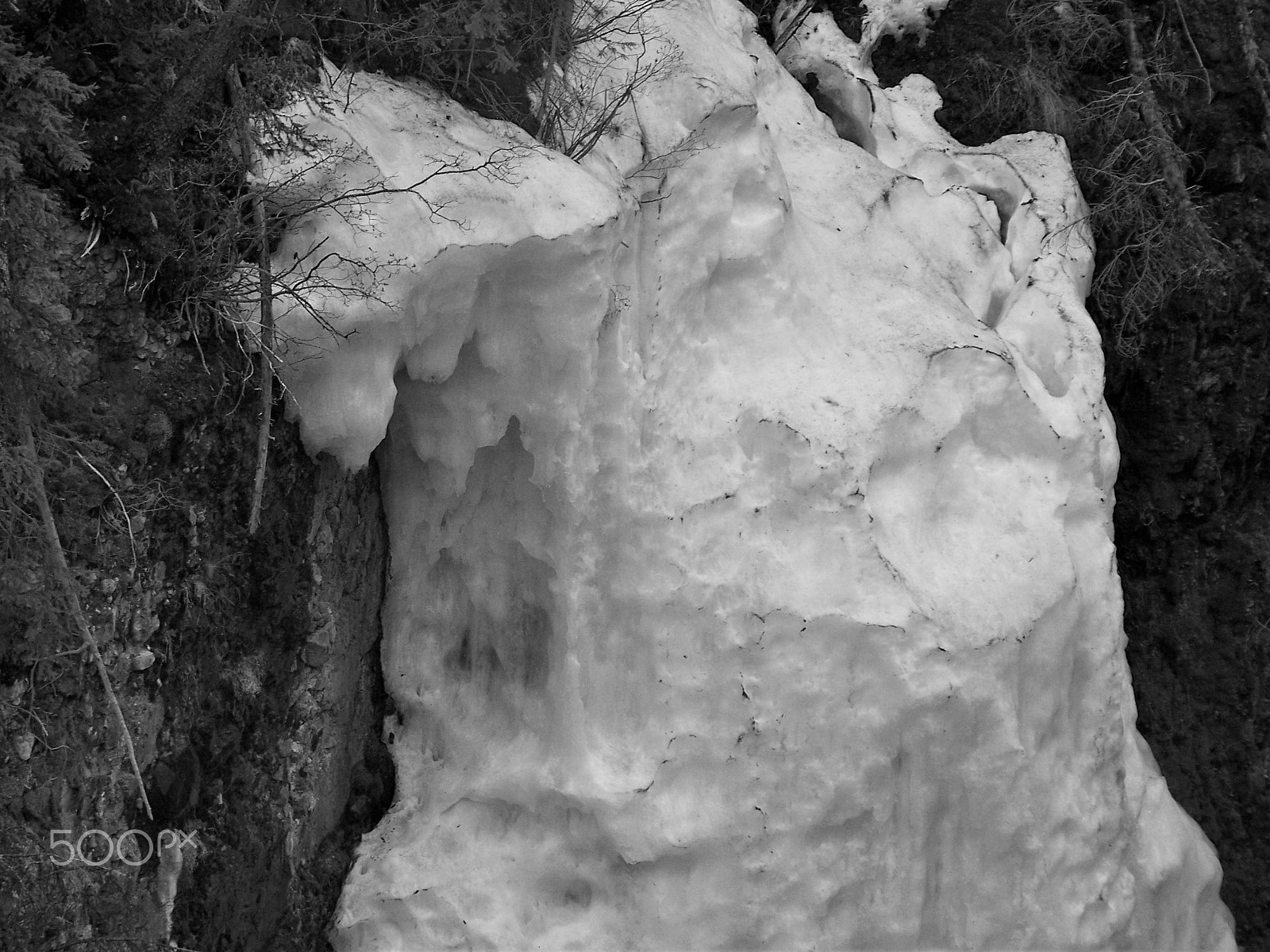 Kodak Z712 IS ZOOM DIGITAL CAMERA sample photo. The ice on the rock photography
