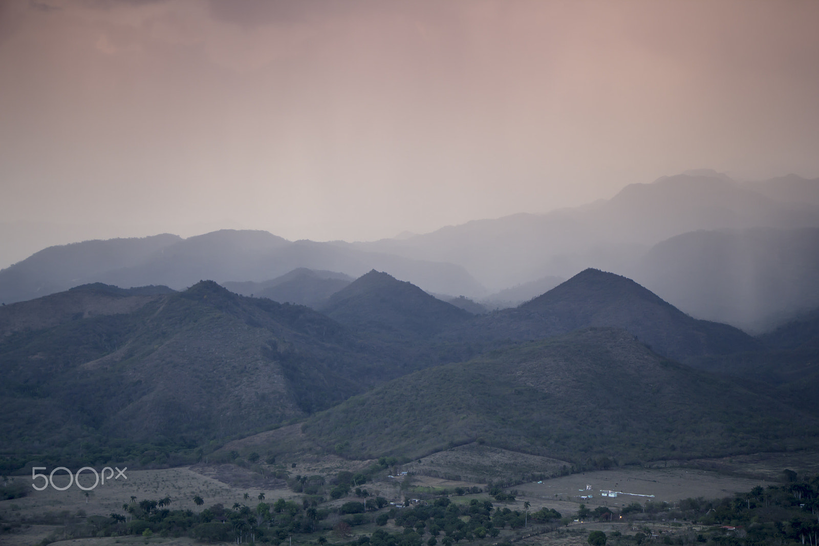 Canon EOS 60D + Canon EF-S 18-135mm F3.5-5.6 IS STM sample photo. Pink trinidad hills photography