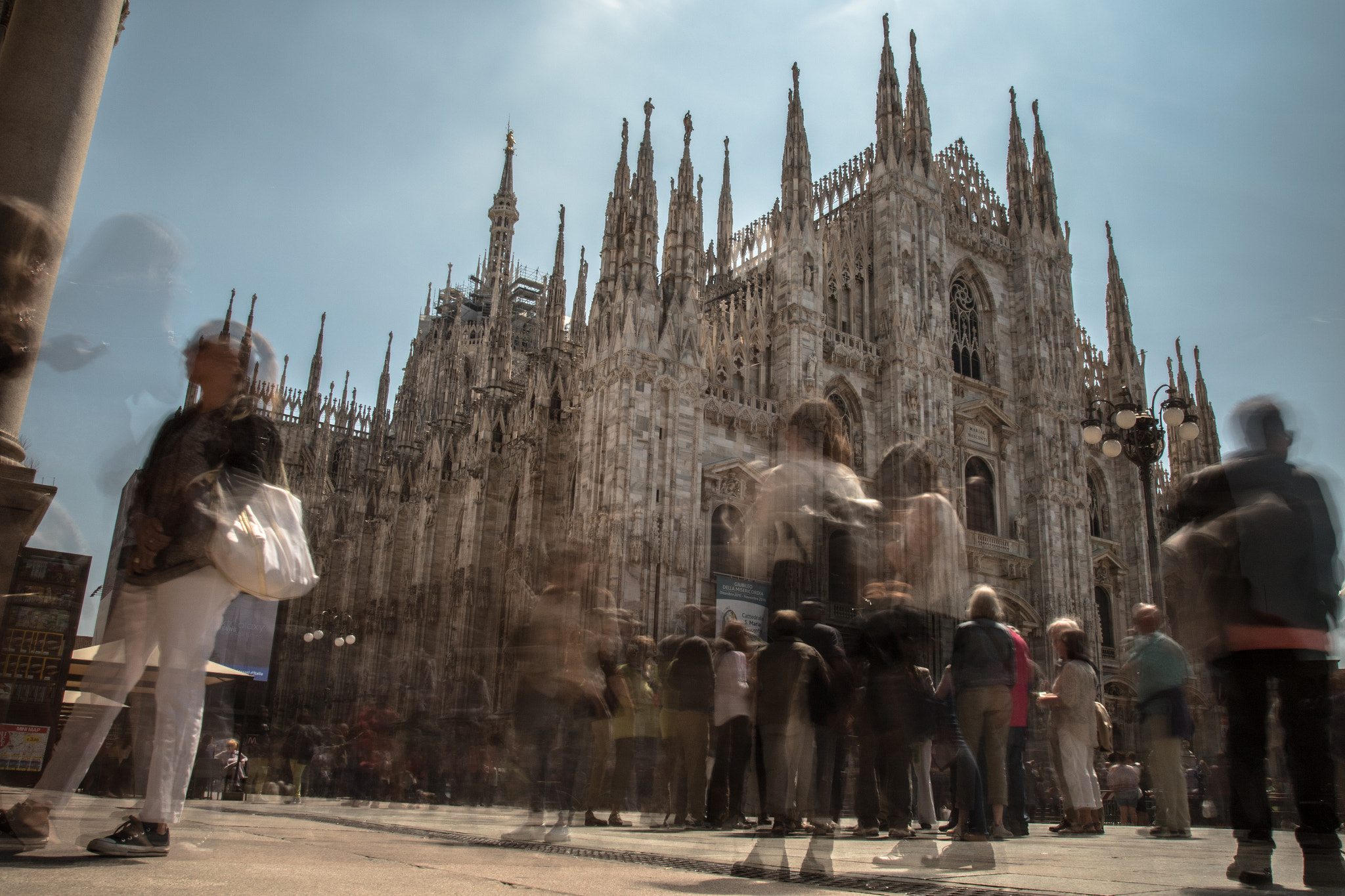 Tamron SP AF 17-50mm F2.8 XR Di II LD Aspherical (IF) sample photo. Milano photography