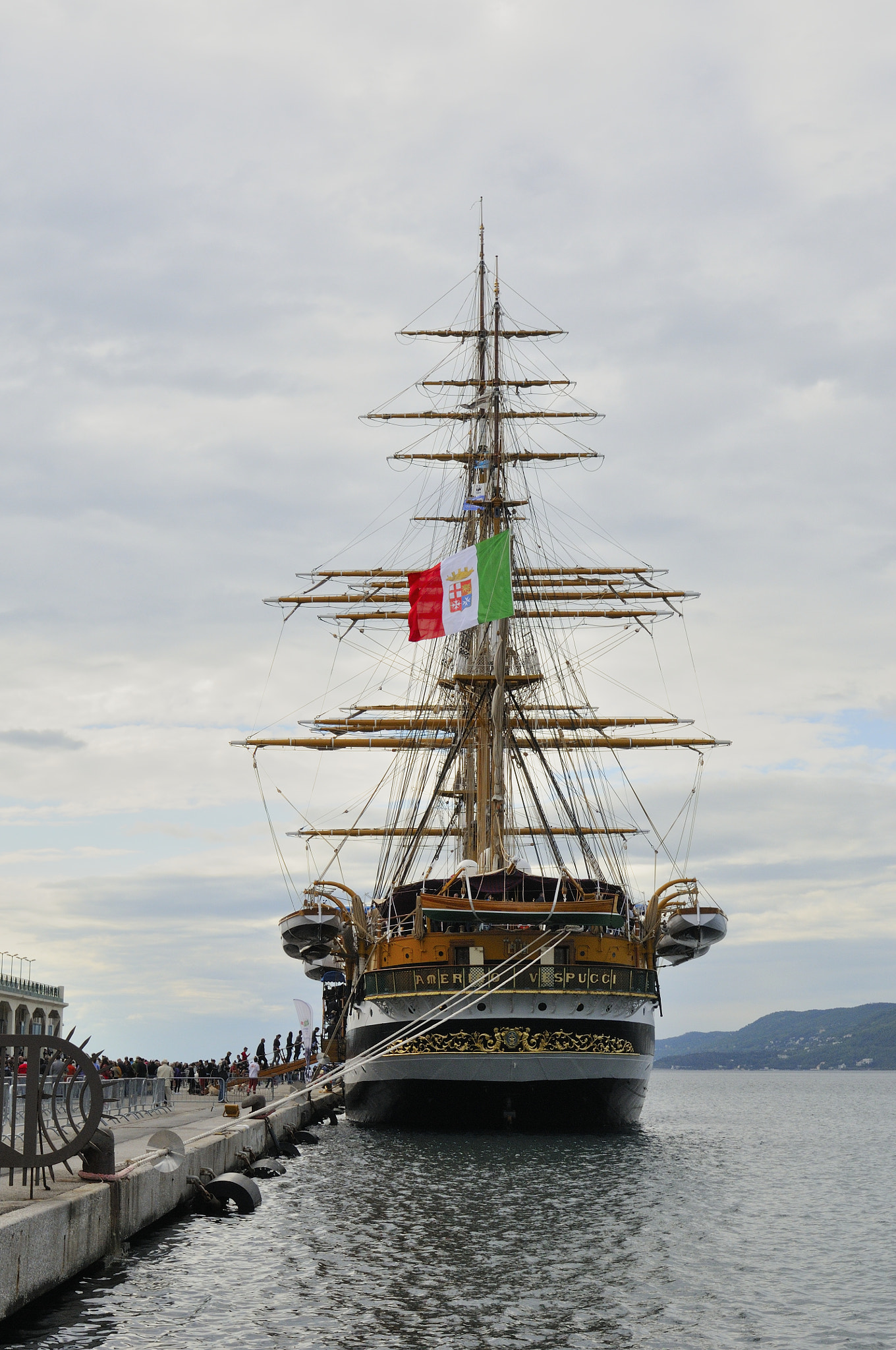 Nikon AF-S Nikkor 18-35mm F3.5-4.5G ED sample photo. Amerigo vespucci photography