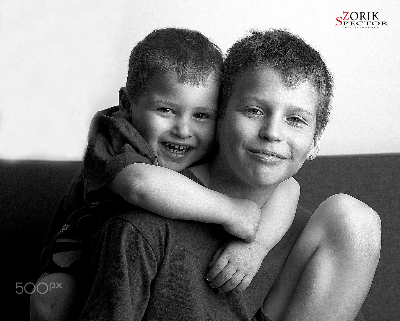 Nikon D800E + Nikon AF Nikkor 85mm F1.8D sample photo. Brothers photography