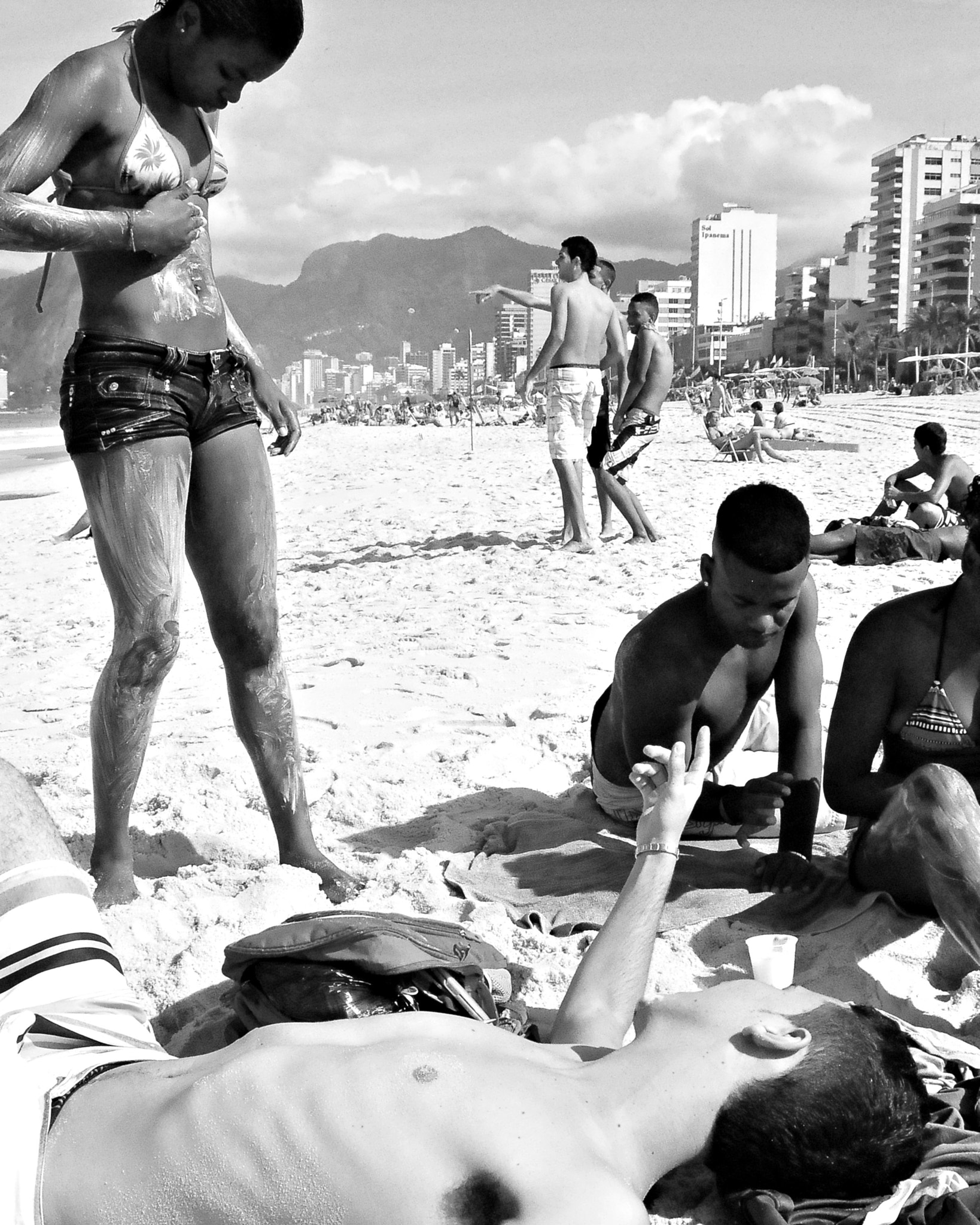 Sigma 18-250mm F3.5-6.3 DC OS HSM sample photo. Beach life photography