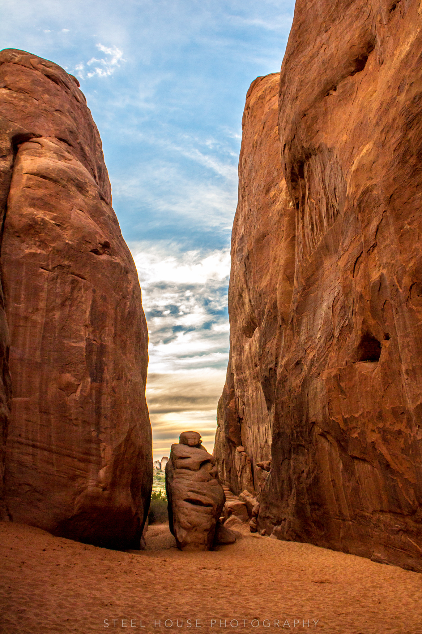 Sigma 18-50mm F2.8-4.5 DC OS HSM sample photo. Rock crevice photography
