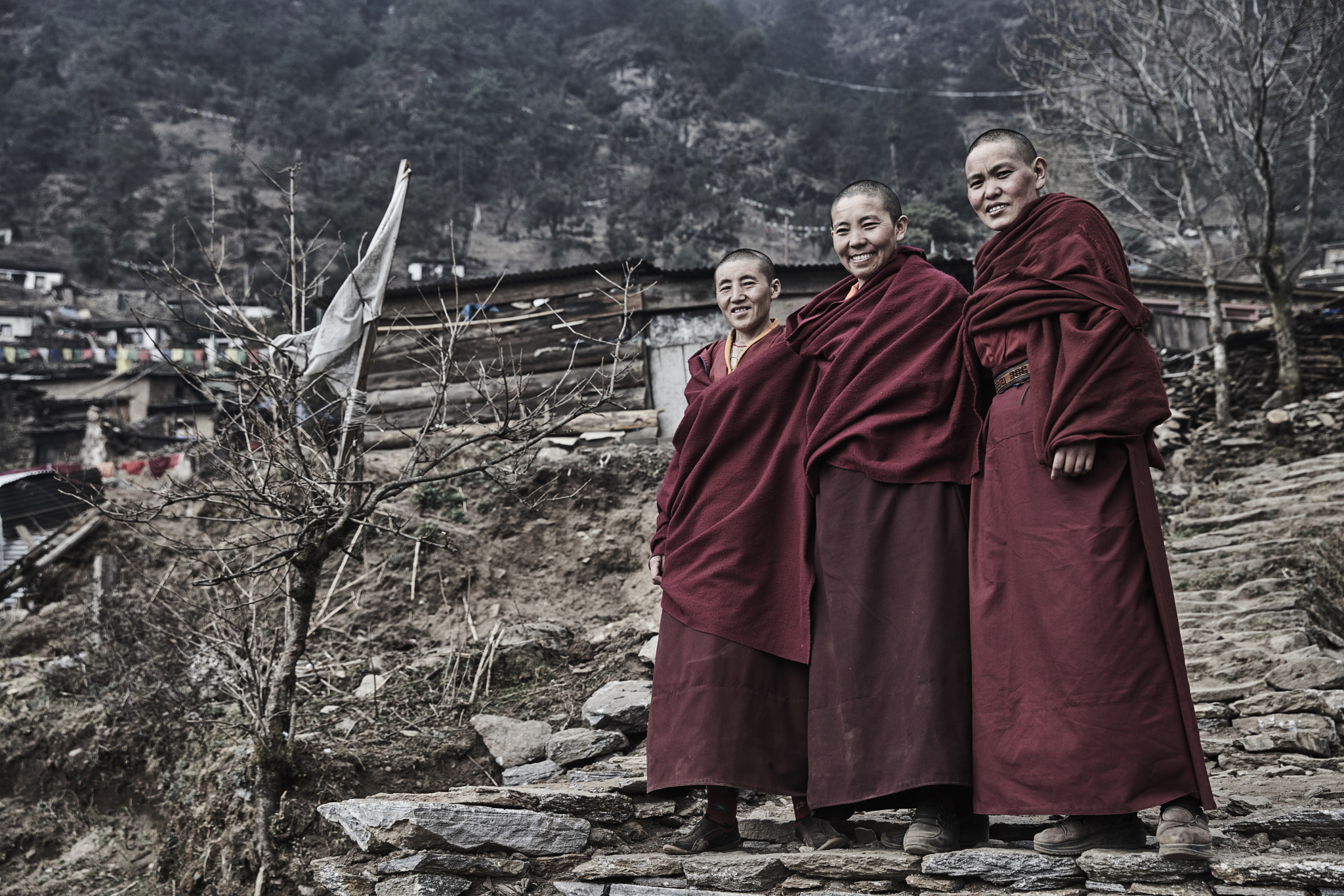 Sony a7R II + 24-70mm F2.8 G SSM II sample photo. Tibetan nuns in nepal photography