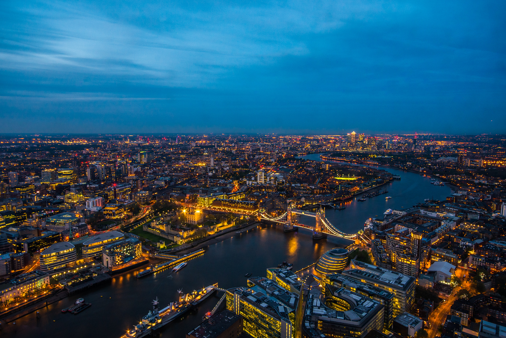 Sigma AF 10-20mm F4-5.6 EX DC sample photo. Postcard from london photography