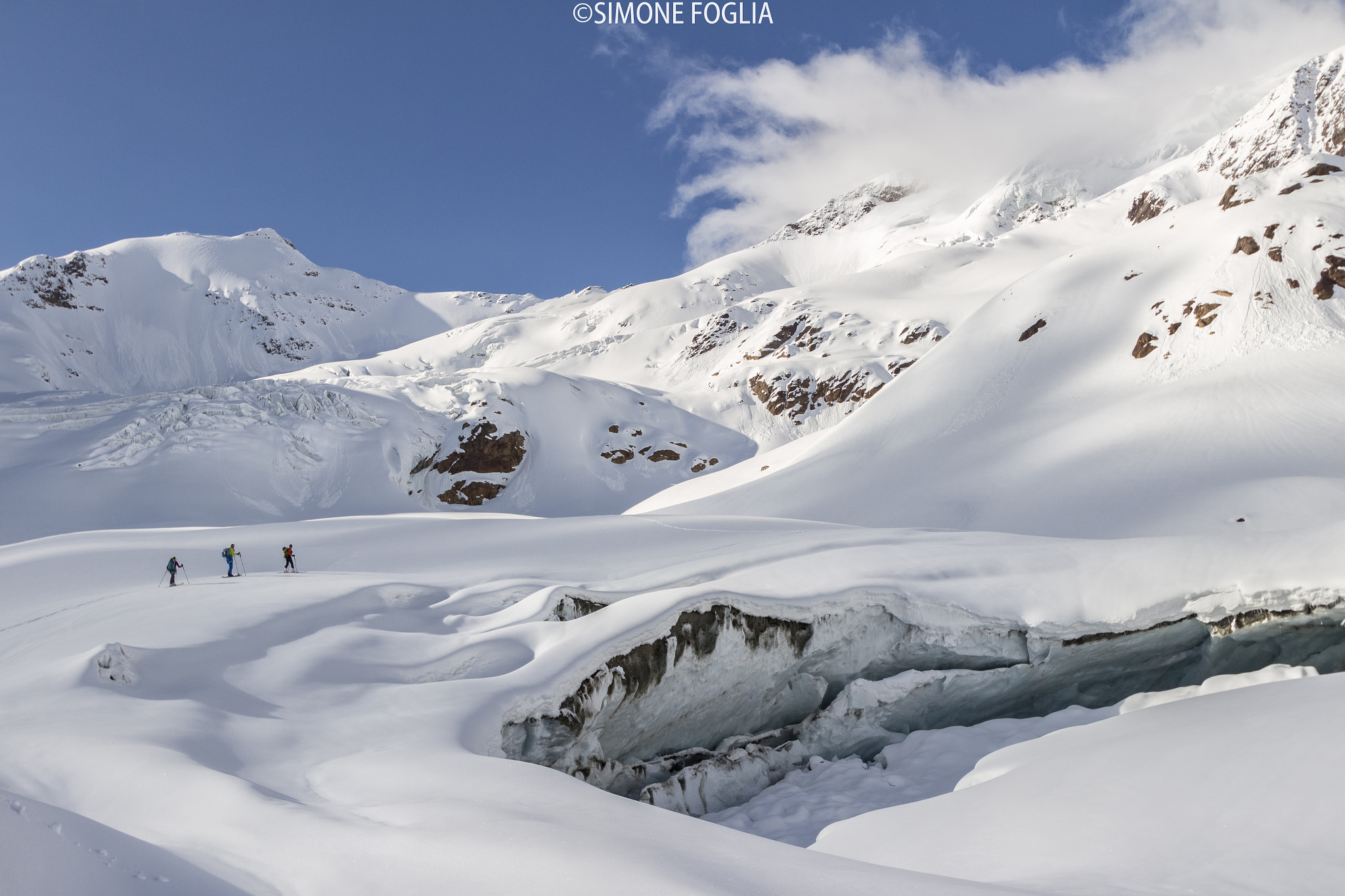 Sigma 10-20mm F3.5 EX DC HSM sample photo. Walking on ice photography