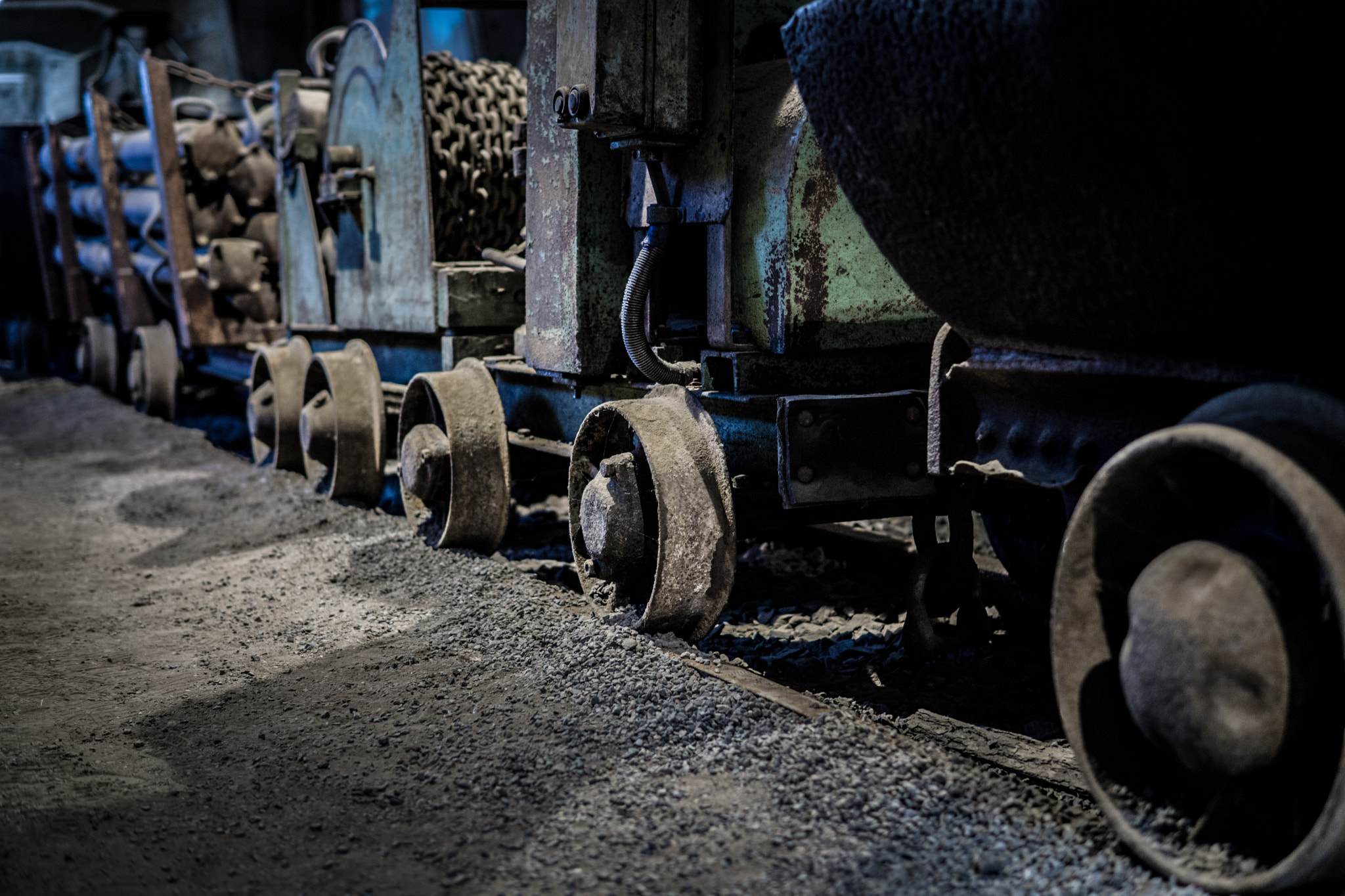 Sony a6000 + E 30mm F1.4 sample photo. In the mine: the waggons photography