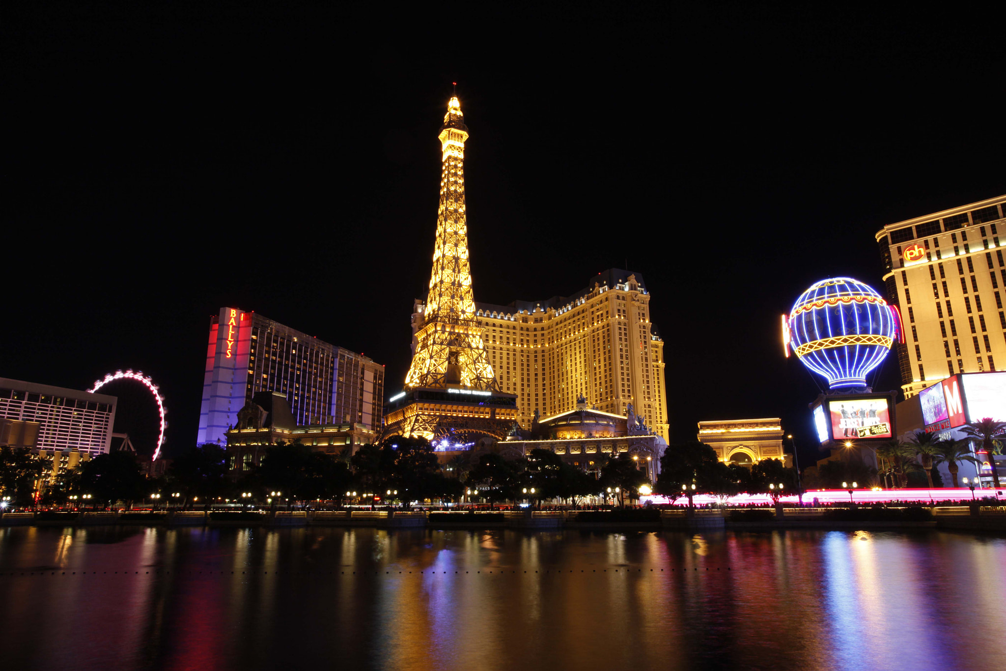Canon EF 16-35mm F2.8L USM sample photo. Las vegas photography