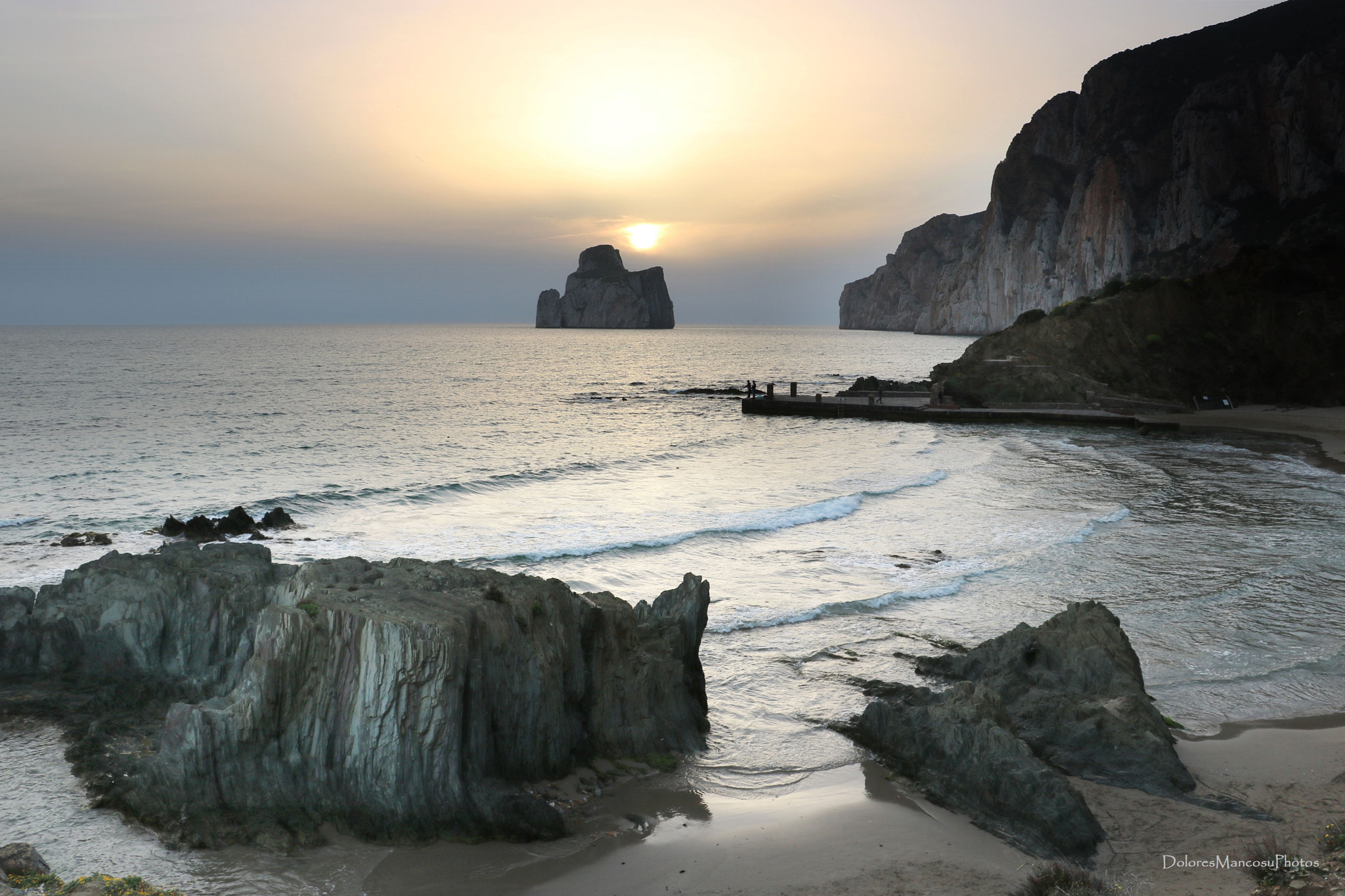 Canon EOS 760D (EOS Rebel T6s / EOS 8000D) + Canon EF-S 18-135mm F3.5-5.6 IS STM sample photo. Sardinia. sunset photography