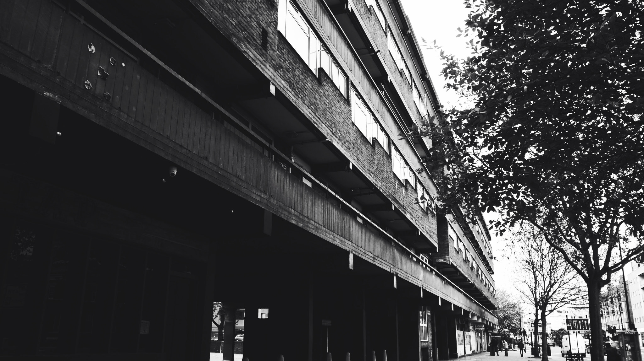 LUMIX G VARIO PZ 14-42/F3.5-5.6 sample photo. Estate of mind in peckham photography
