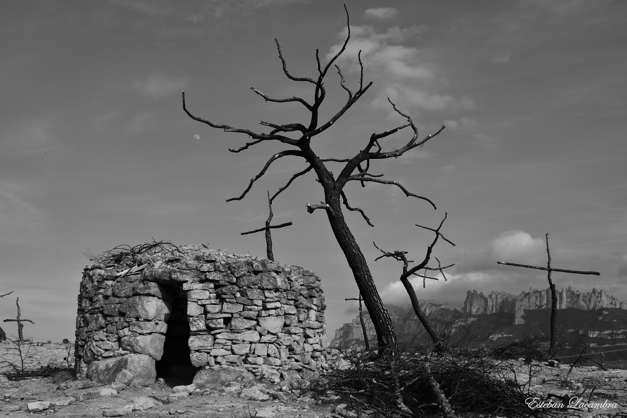 Canon EOS 760D (EOS Rebel T6s / EOS 8000D) sample photo. Barraca de pedra photography