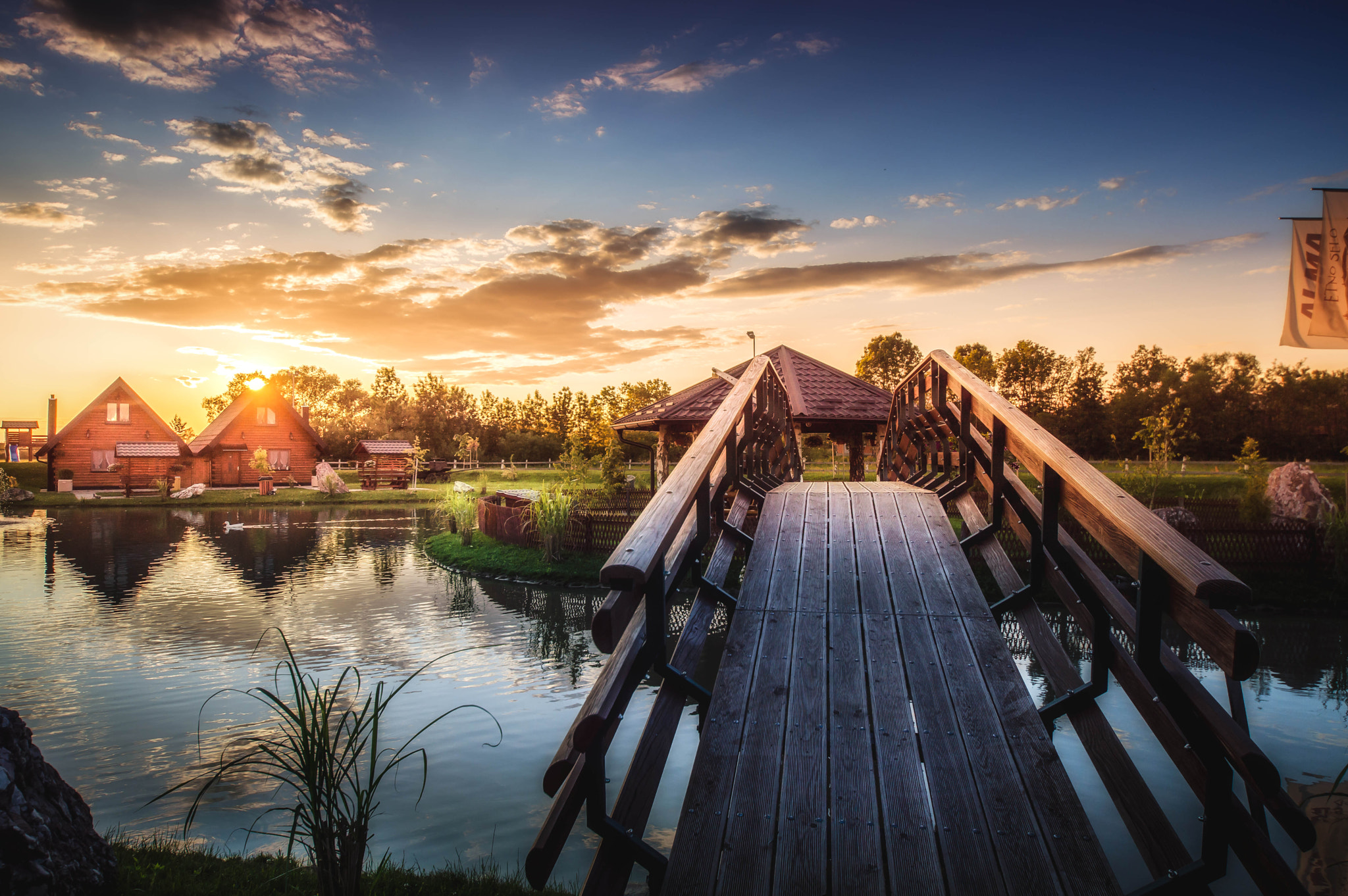 Sigma 8-16mm F4.5-5.6 DC HSM sample photo. Bridge photography