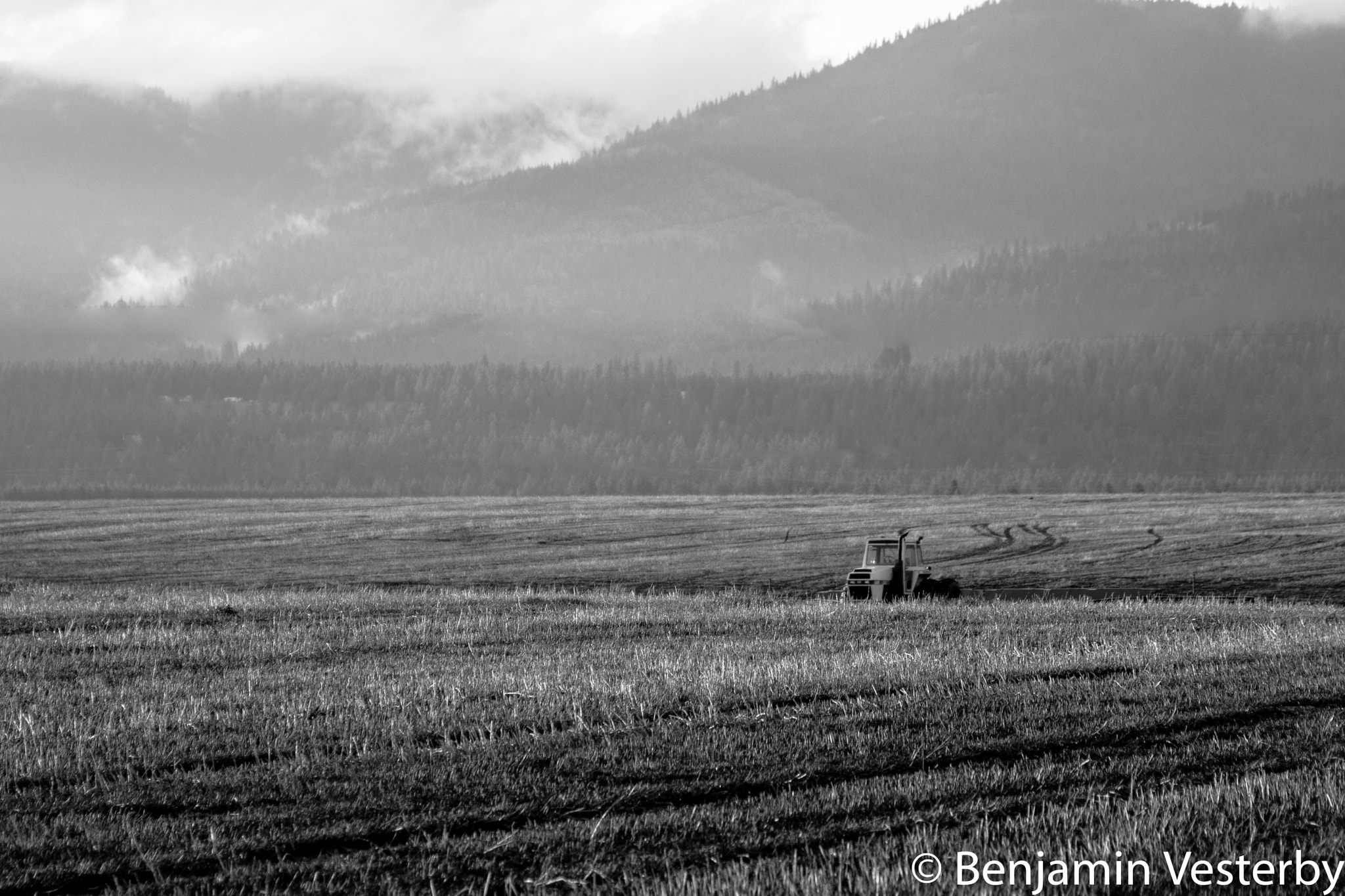 Canon EF 28-105mm f/3.5-4.5 USM sample photo. Tractor photography