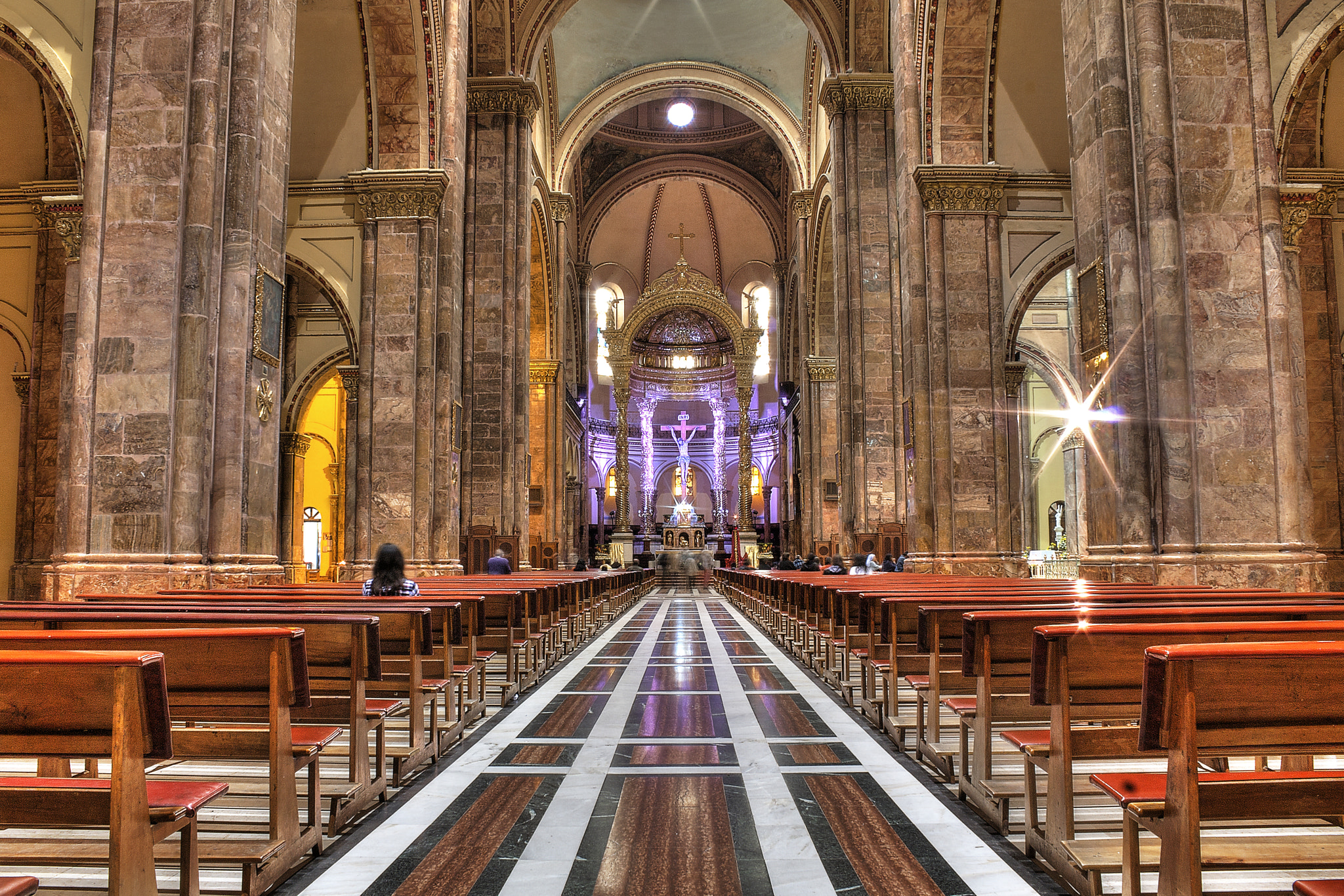 Canon EOS 450D (EOS Rebel XSi / EOS Kiss X2) sample photo. Cuenca cathedral photography