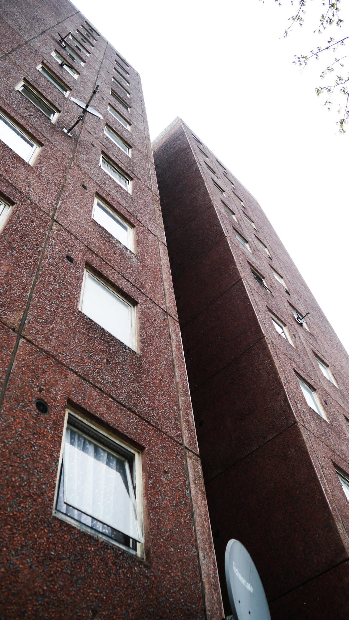 LUMIX G VARIO PZ 14-42/F3.5-5.6 sample photo. Gascoigne estate - highrise block photography