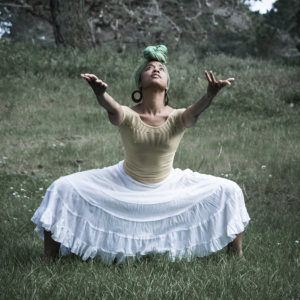 Canon EOS 7D Mark II + Canon EF-S 18-135mm F3.5-5.6 IS STM sample photo. Sacred dance photography