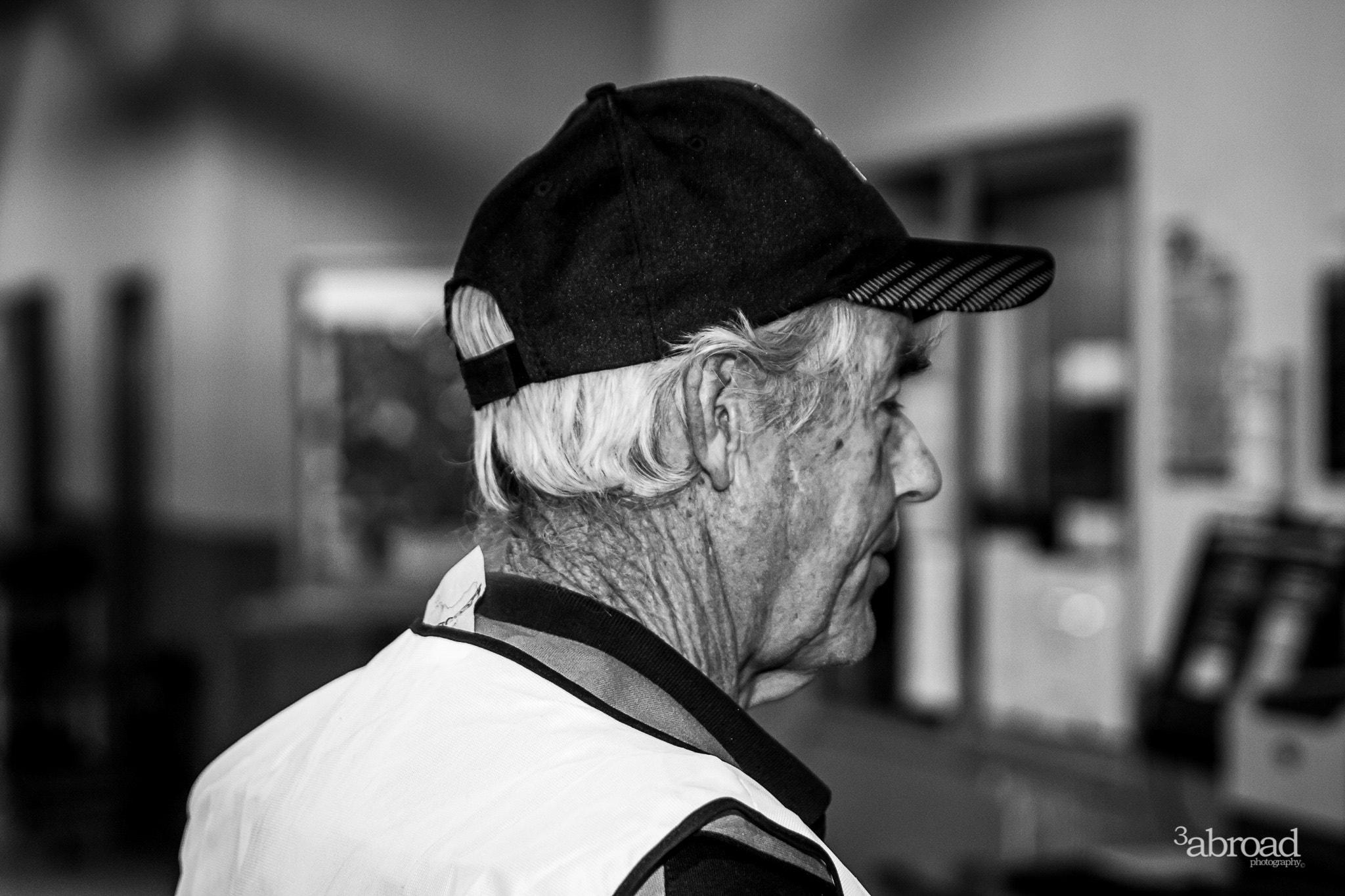 Canon EOS 760D (EOS Rebel T6s / EOS 8000D) + Sigma 24-70mm F2.8 EX DG Macro sample photo. 2016 quit targa southwest, scrutiny, the people photography