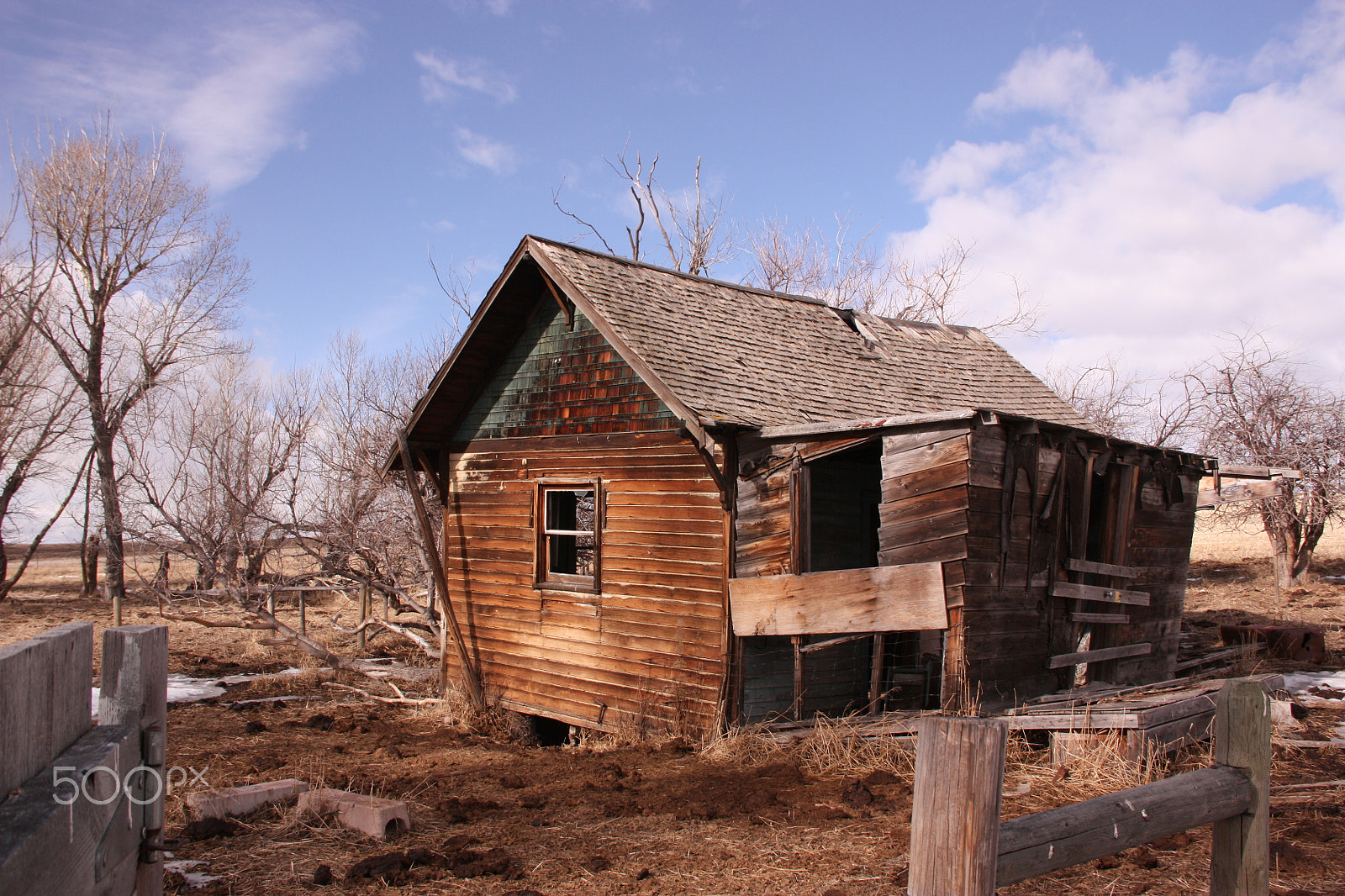 Canon EOS 450D (EOS Rebel XSi / EOS Kiss X2) sample photo. Abandoned house photography