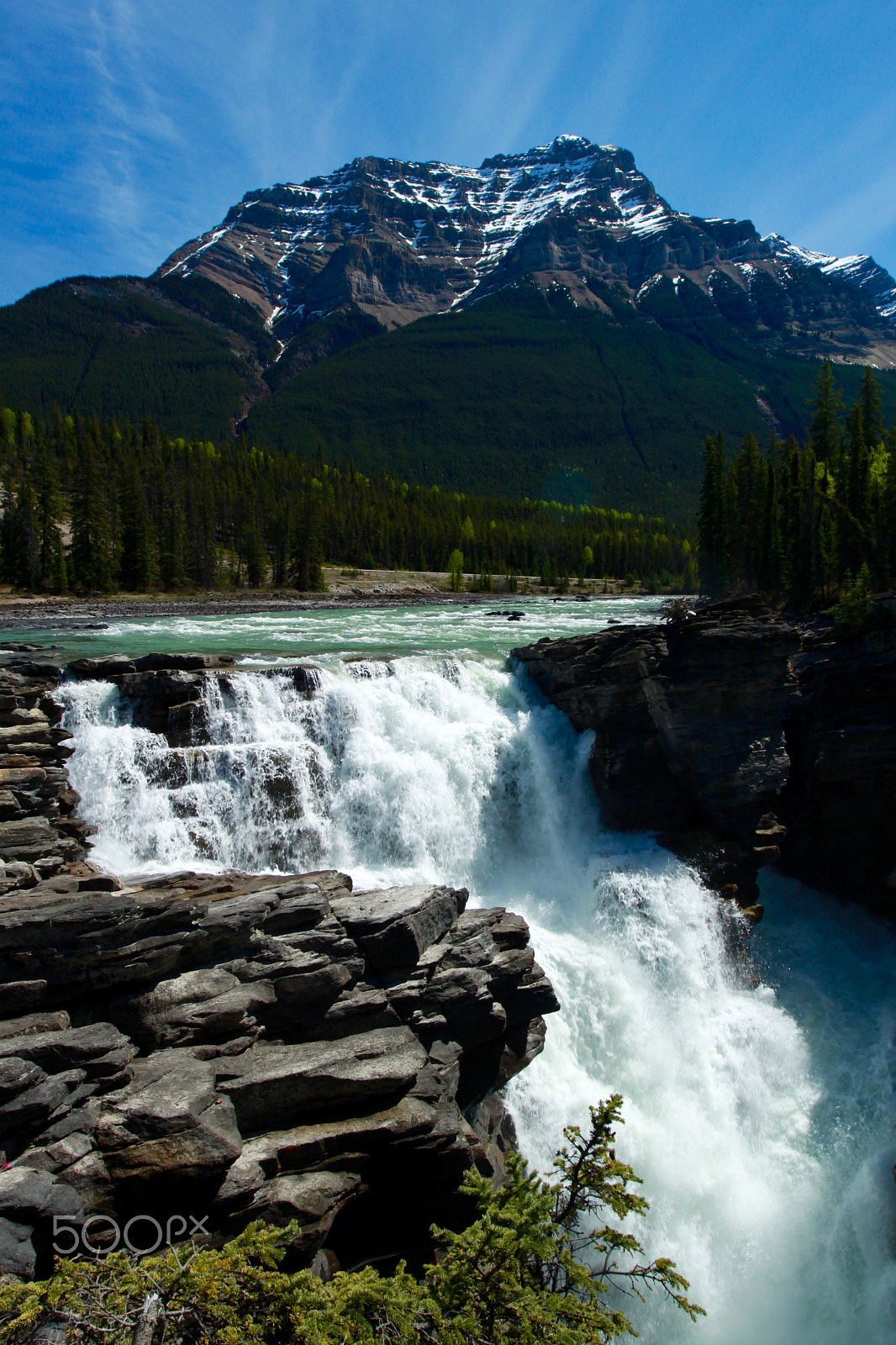 Canon EOS 500D (EOS Rebel T1i / EOS Kiss X3) + Canon EF 17-40mm F4L USM sample photo. Gem stones in banff & jasper photography