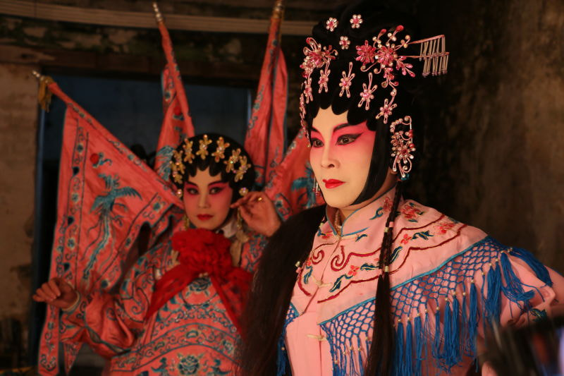 Canon EOS 70D + Canon EF-S 18-135mm F3.5-5.6 IS STM sample photo. Cantonese opera photography