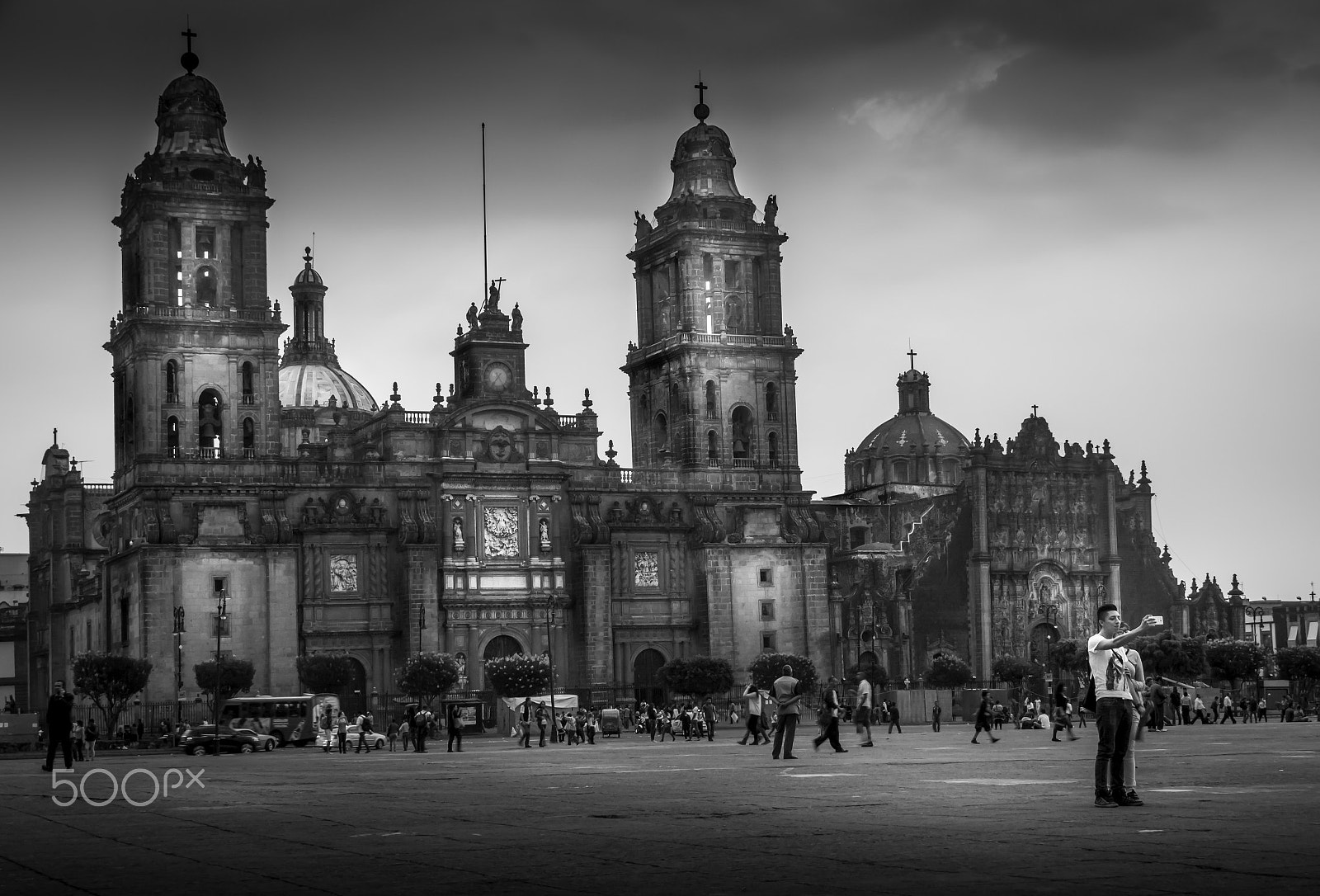 Sony DT 18-250mm F3.5-6.3 sample photo. Among the steeples photography