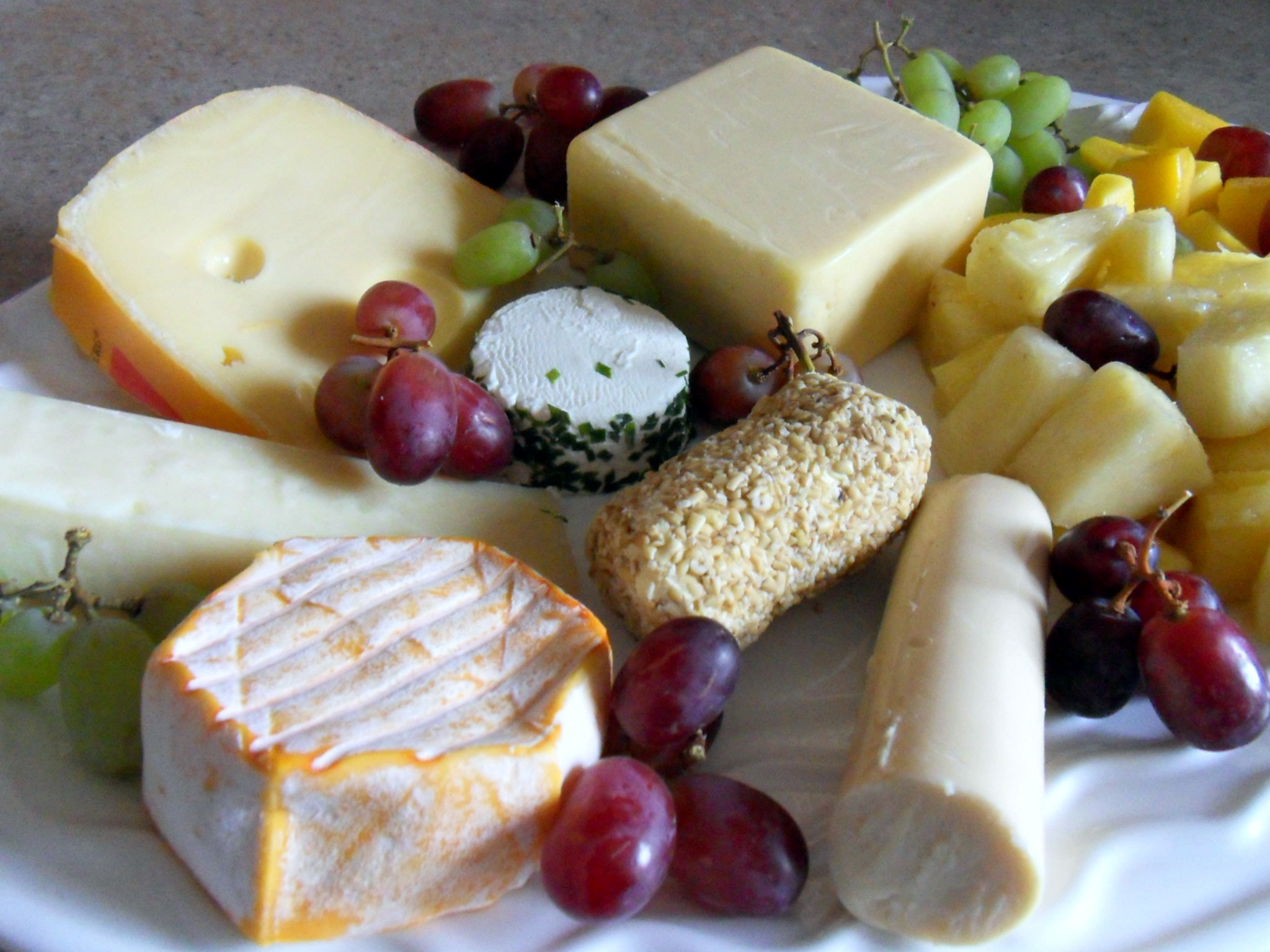 Samsung WB500, WB510 / VLUU WB500 /  HZ10W sample photo. Ceeese and fruit platter  photography